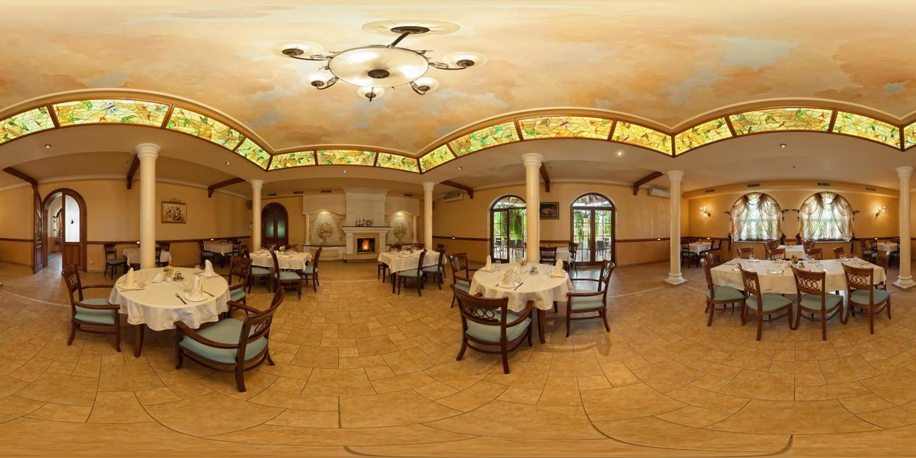 Restaurant/places to eat in Hotel Elefant