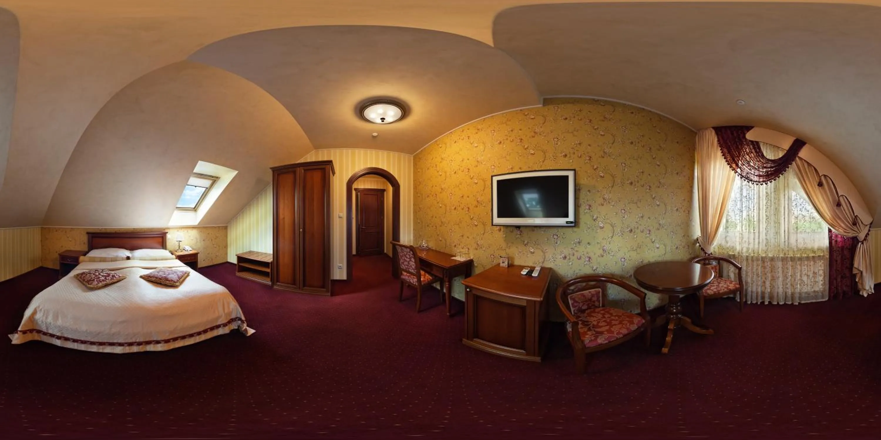 Bed in Hotel Elefant