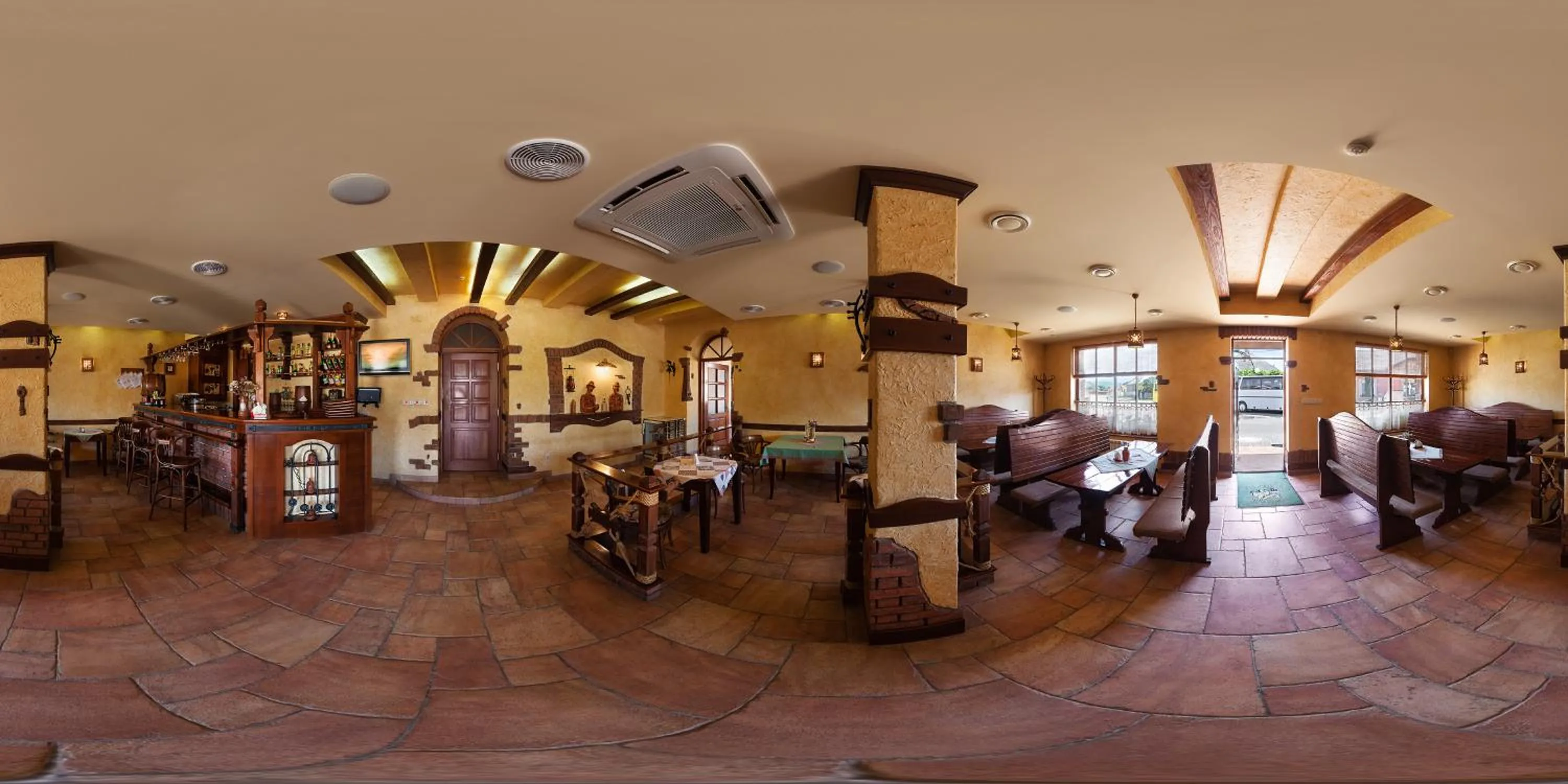 Restaurant/places to eat in Hotel Elefant