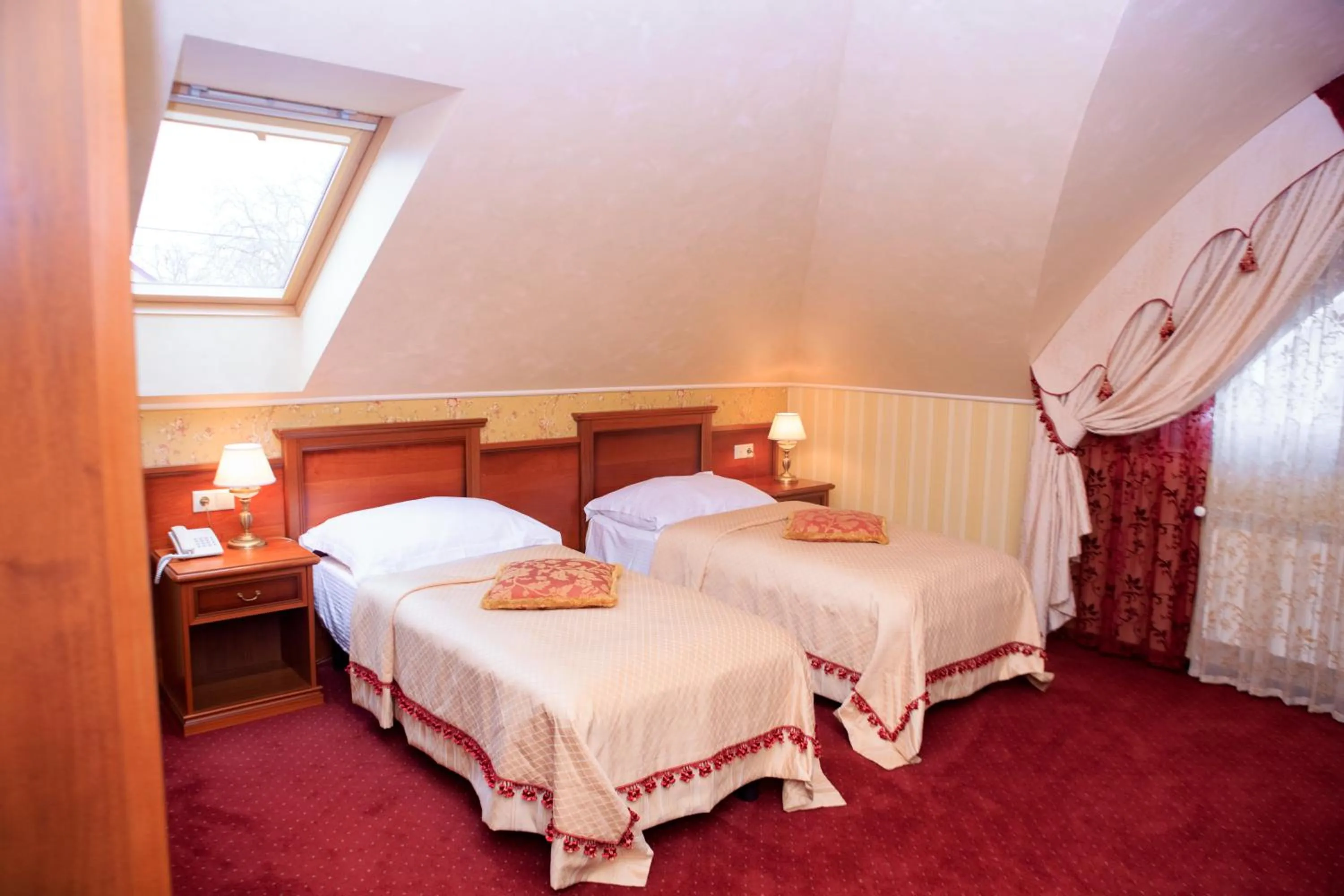 Bed in Hotel Elefant