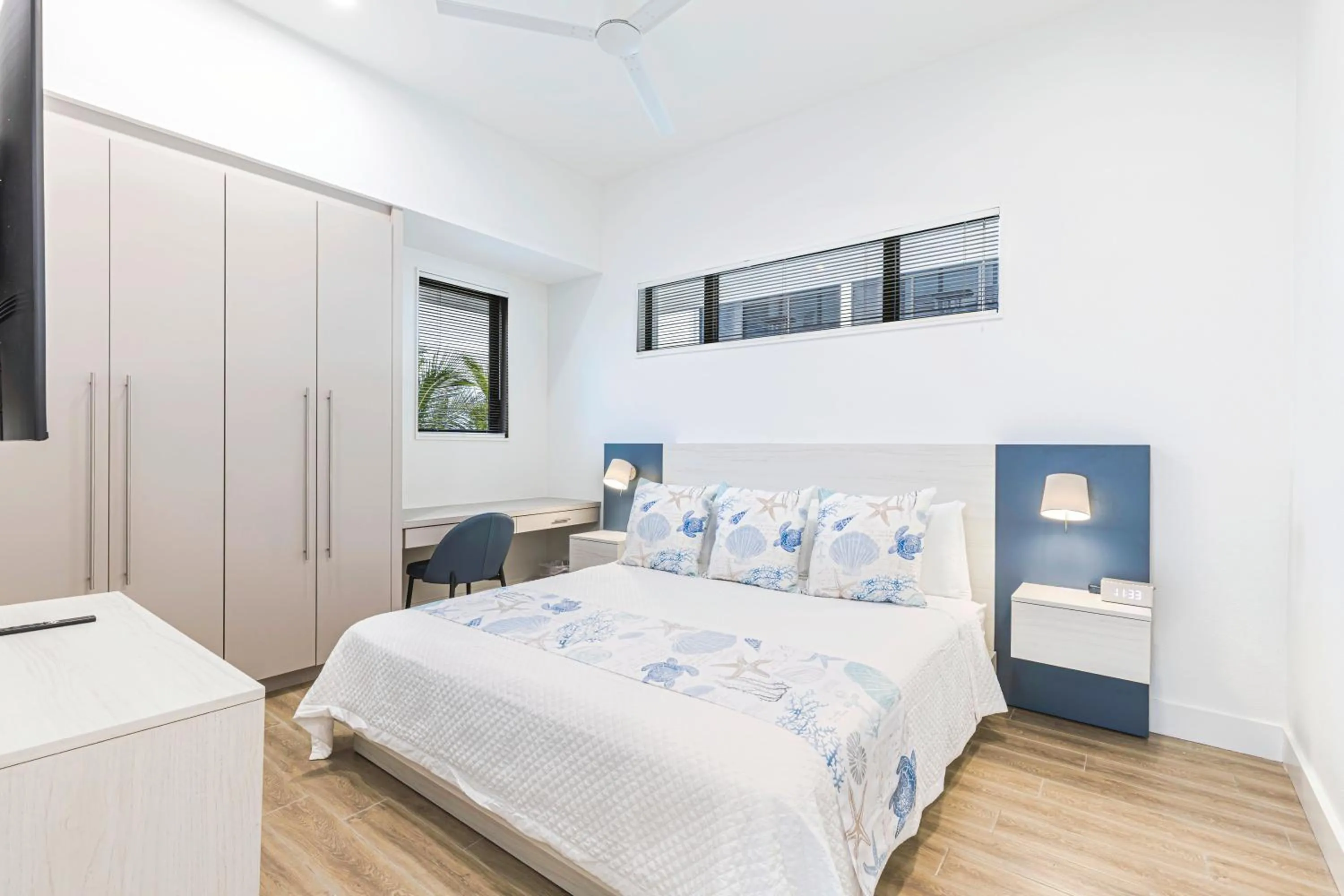 Bedroom, Bed in Shalimar Beach Resort