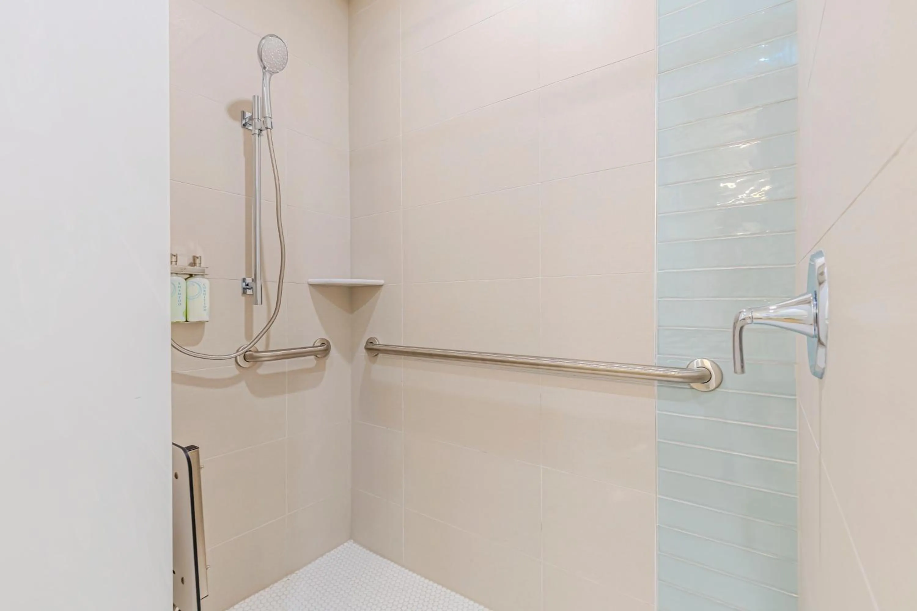Shower in Shalimar Beach Resort