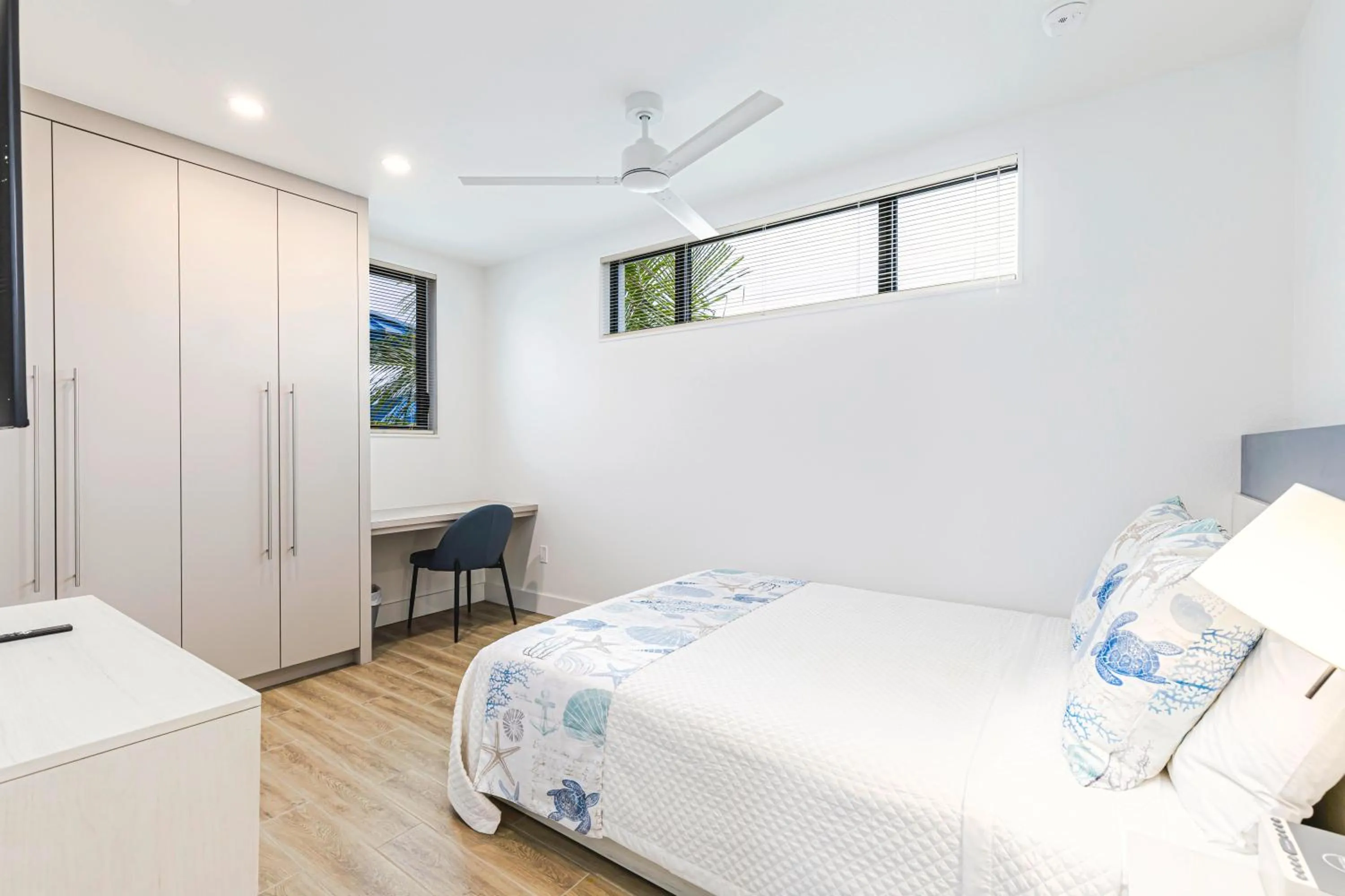 Bedroom, Bed in Shalimar Beach Resort