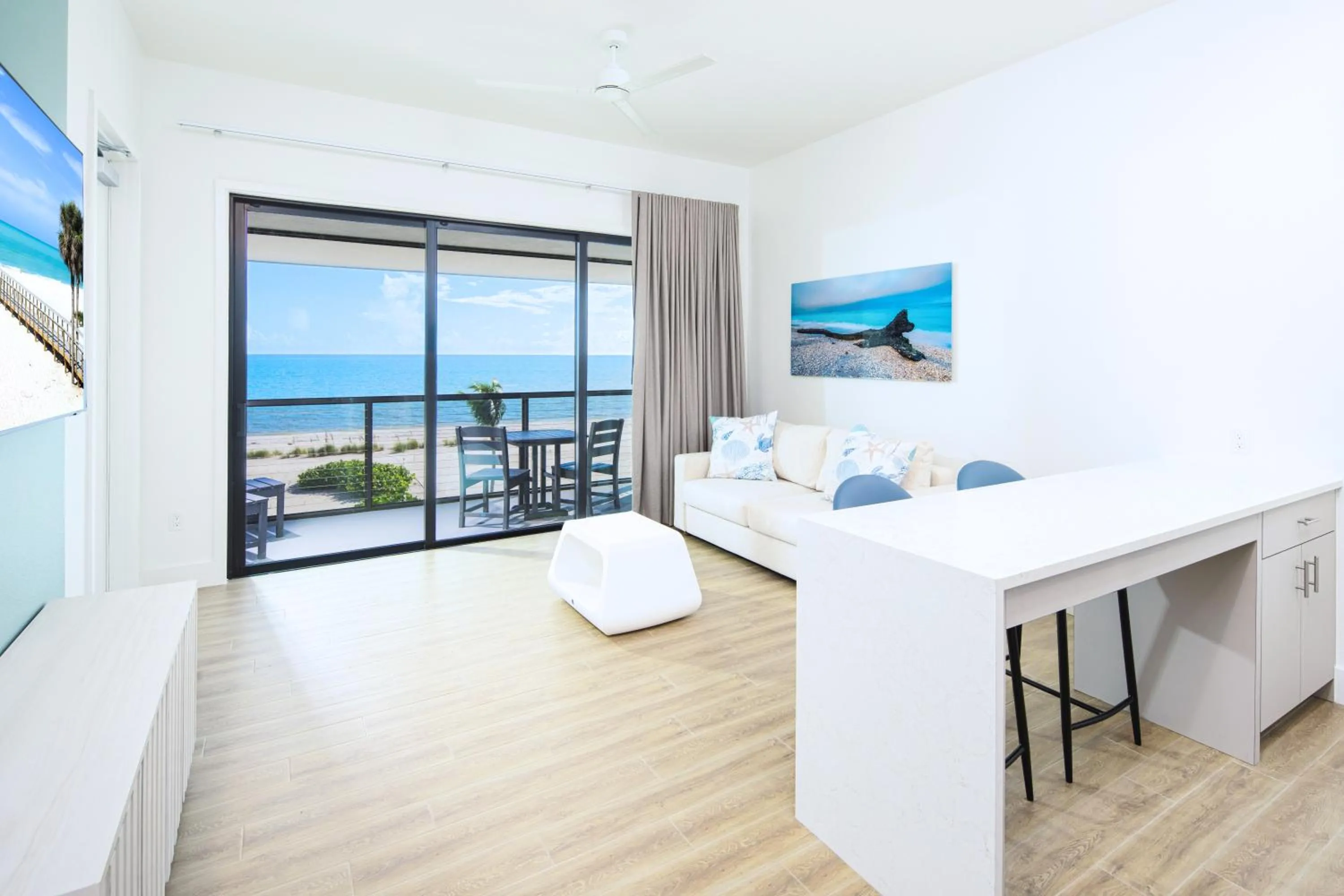 Patio, Bed in Shalimar Beach Resort