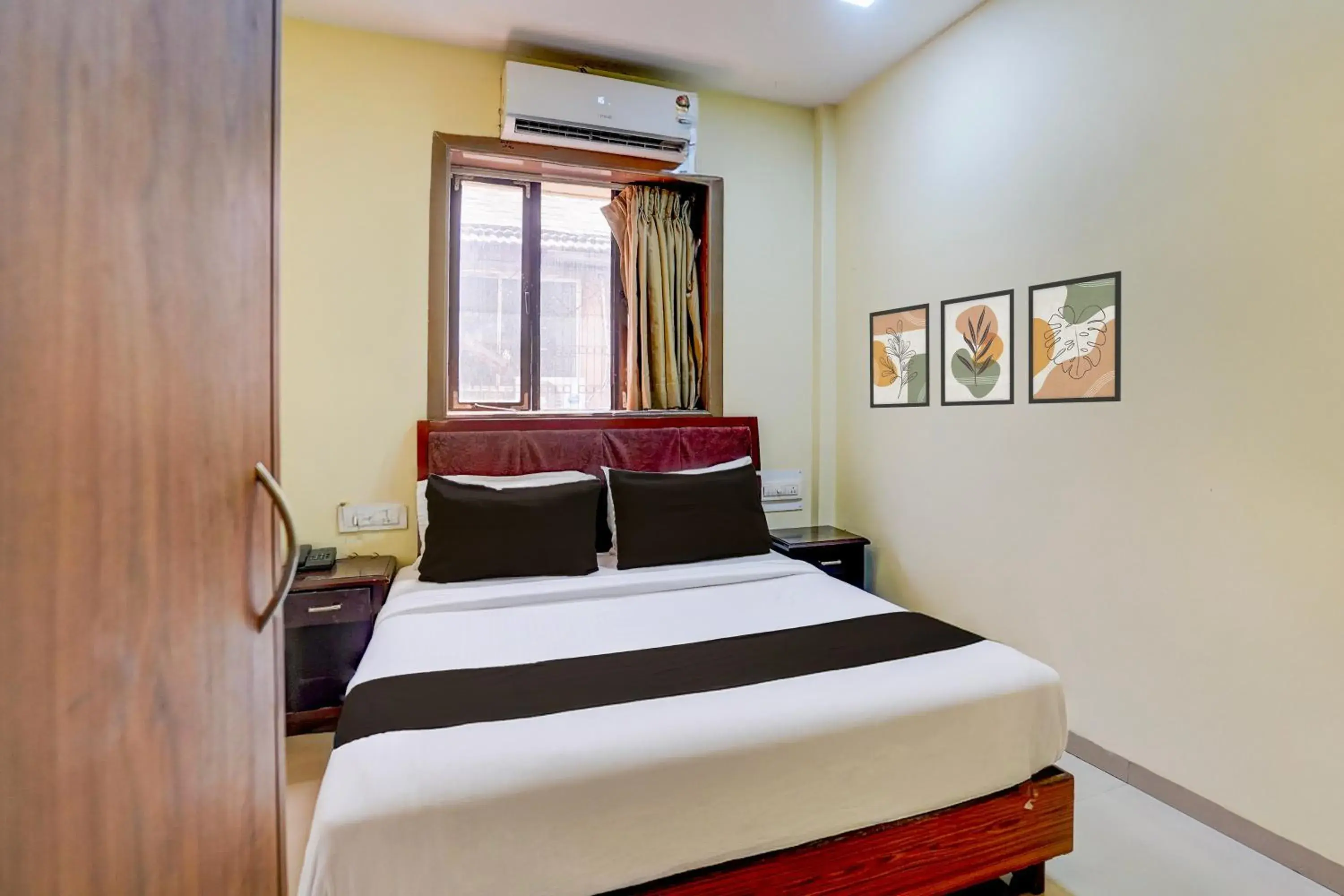 Standard Double Room - single occupancy in Hotel O Gold Coast Standard Double Room - single occupancy in Hotel O Gold Coast