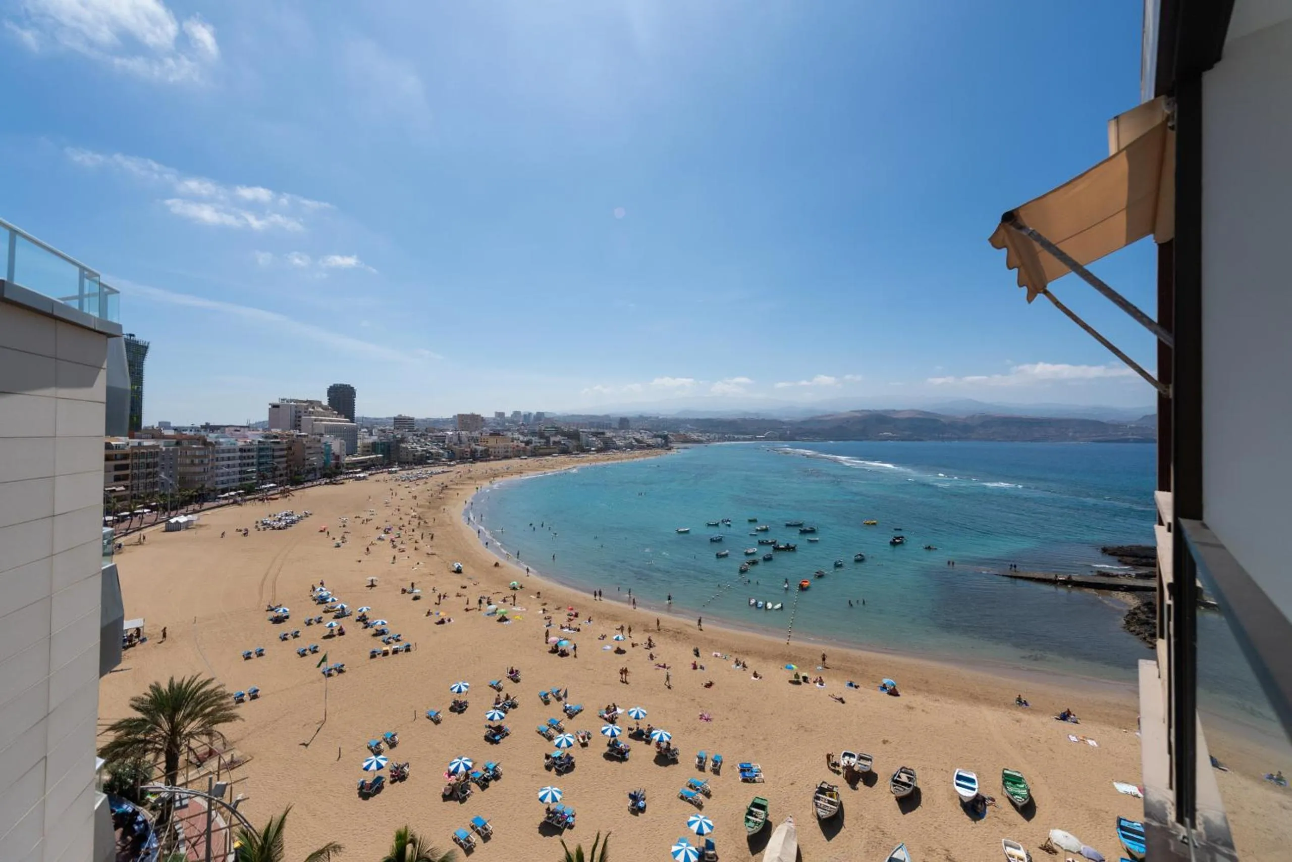 Lovely balcony sea views By CanariasGetaway