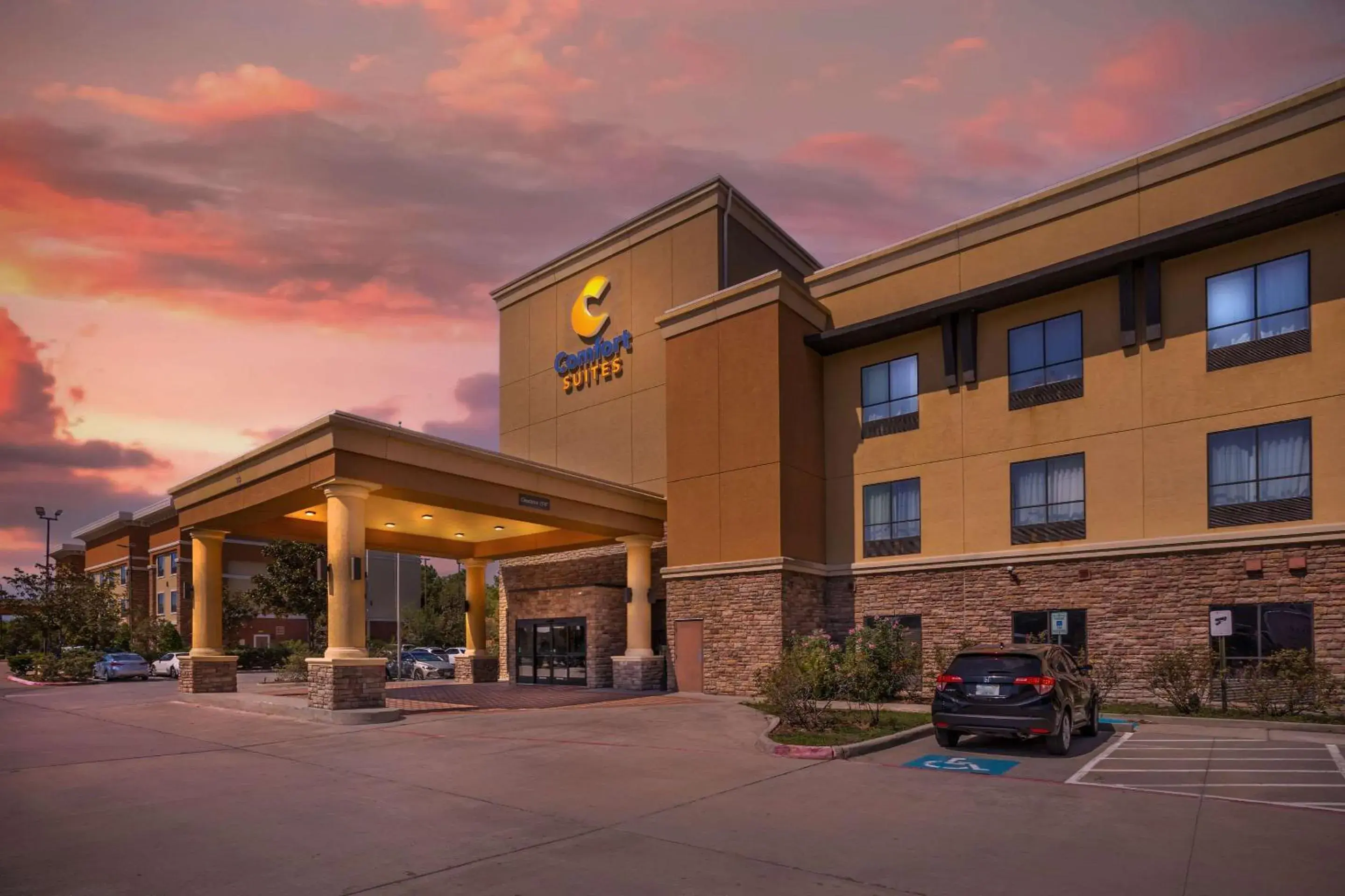 Property building in Comfort Suites Old Town Spring Property building in Comfort Suites Old Town Spring