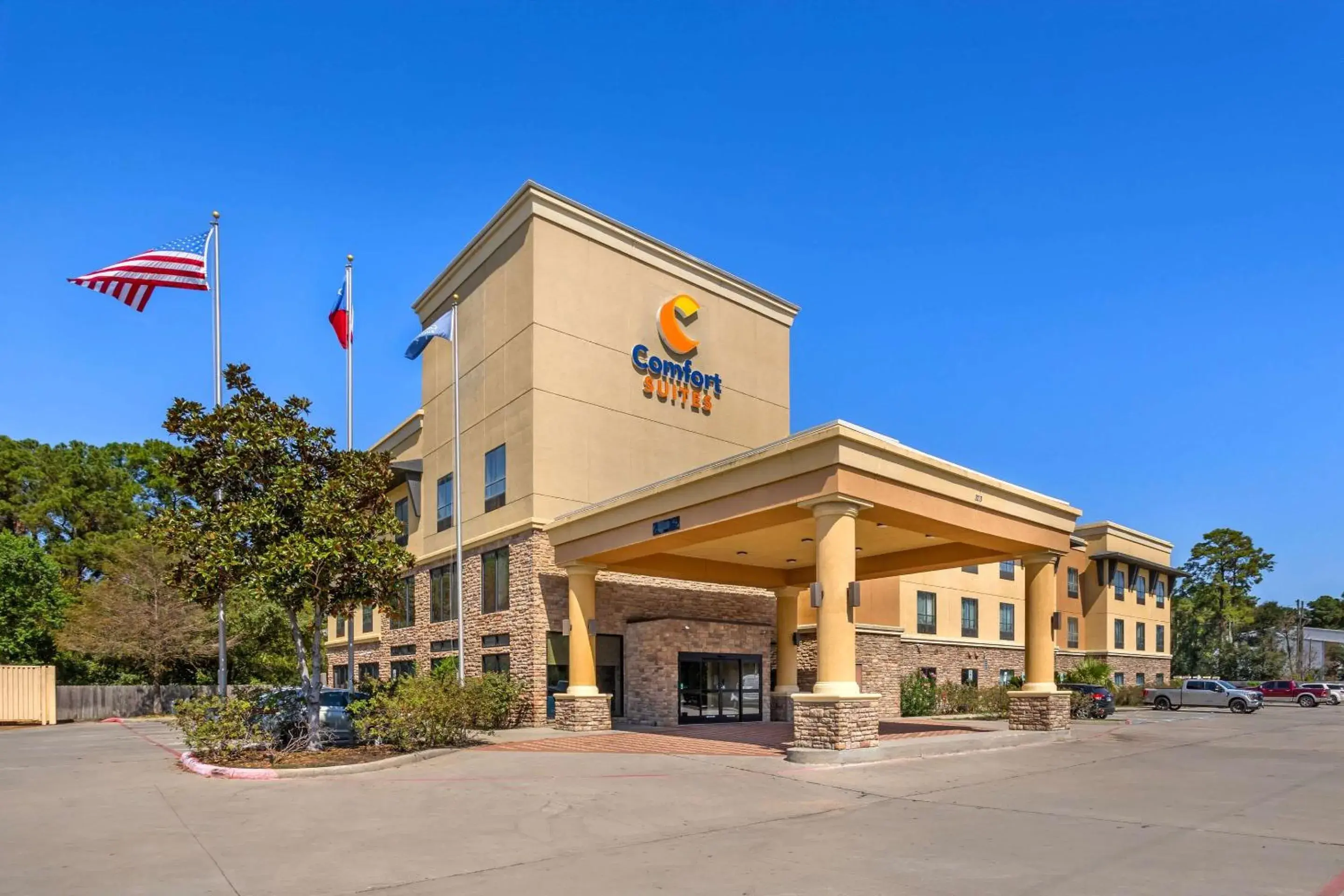 Property building in Comfort Suites Old Town Spring Property building in Comfort Suites Old Town Spring