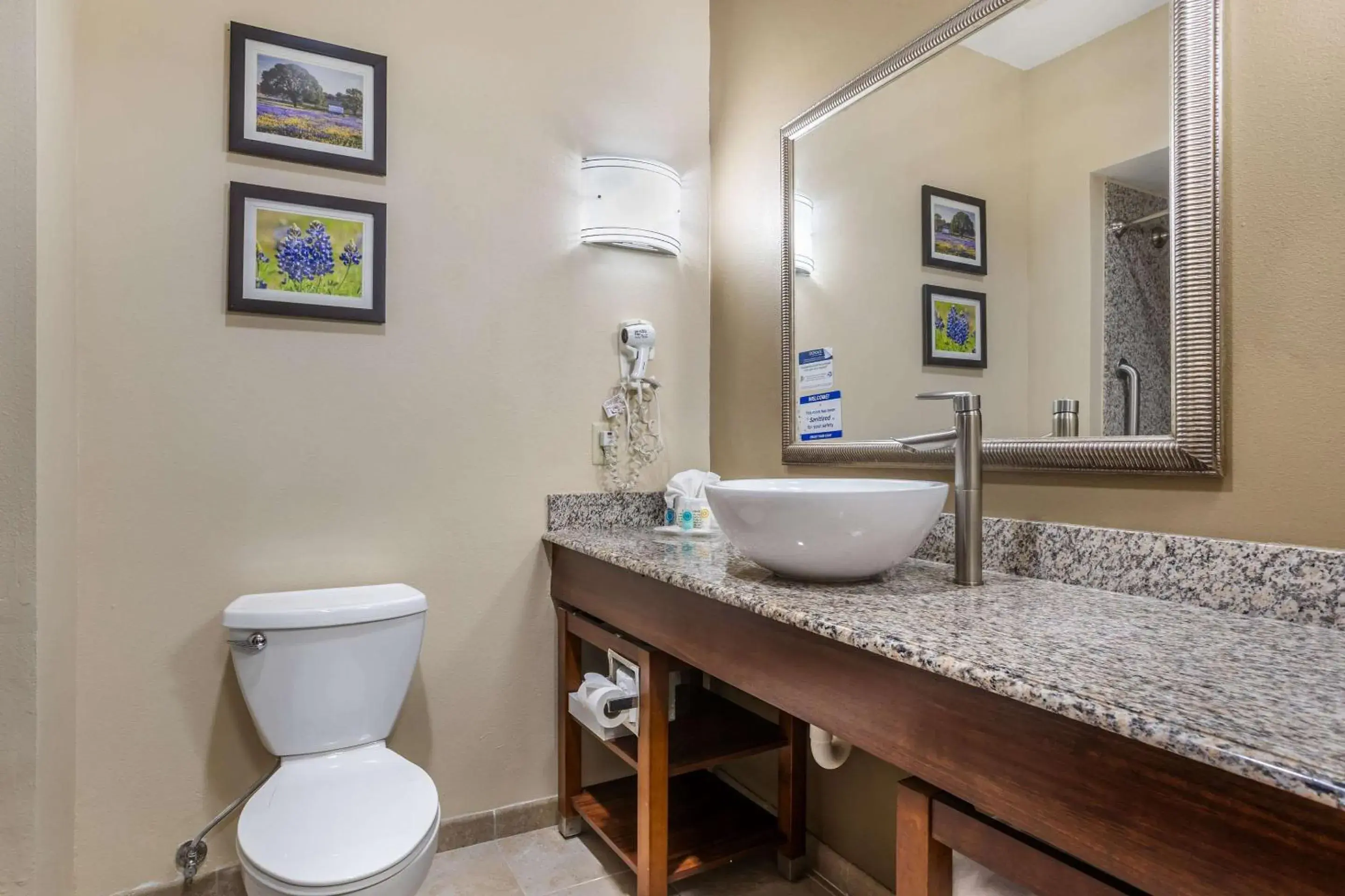 Bedroom in Comfort Suites Old Town Spring Bedroom in Comfort Suites Old Town Spring