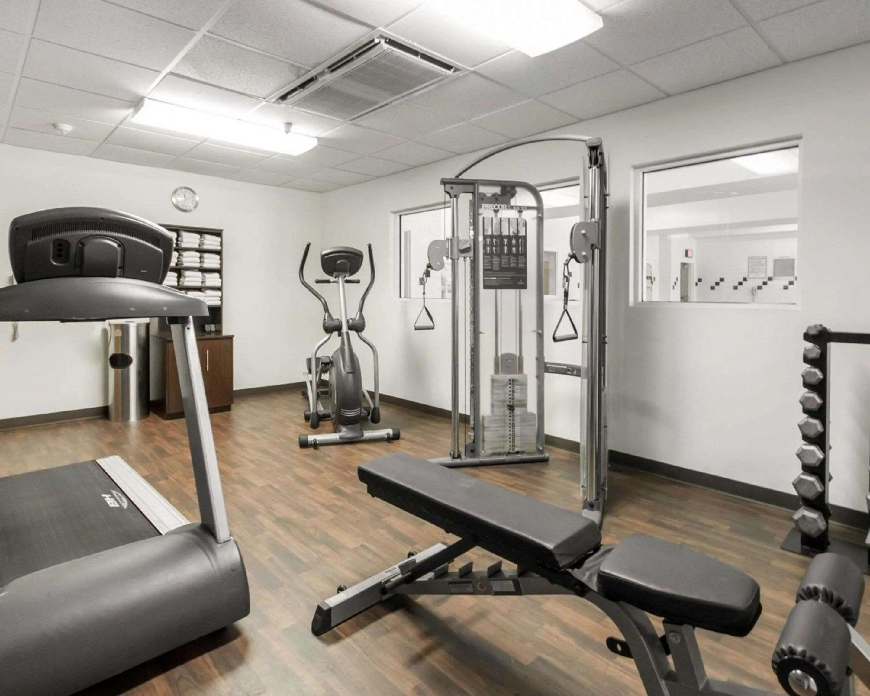 Fitness centre/facilities in Comfort Suites Airport