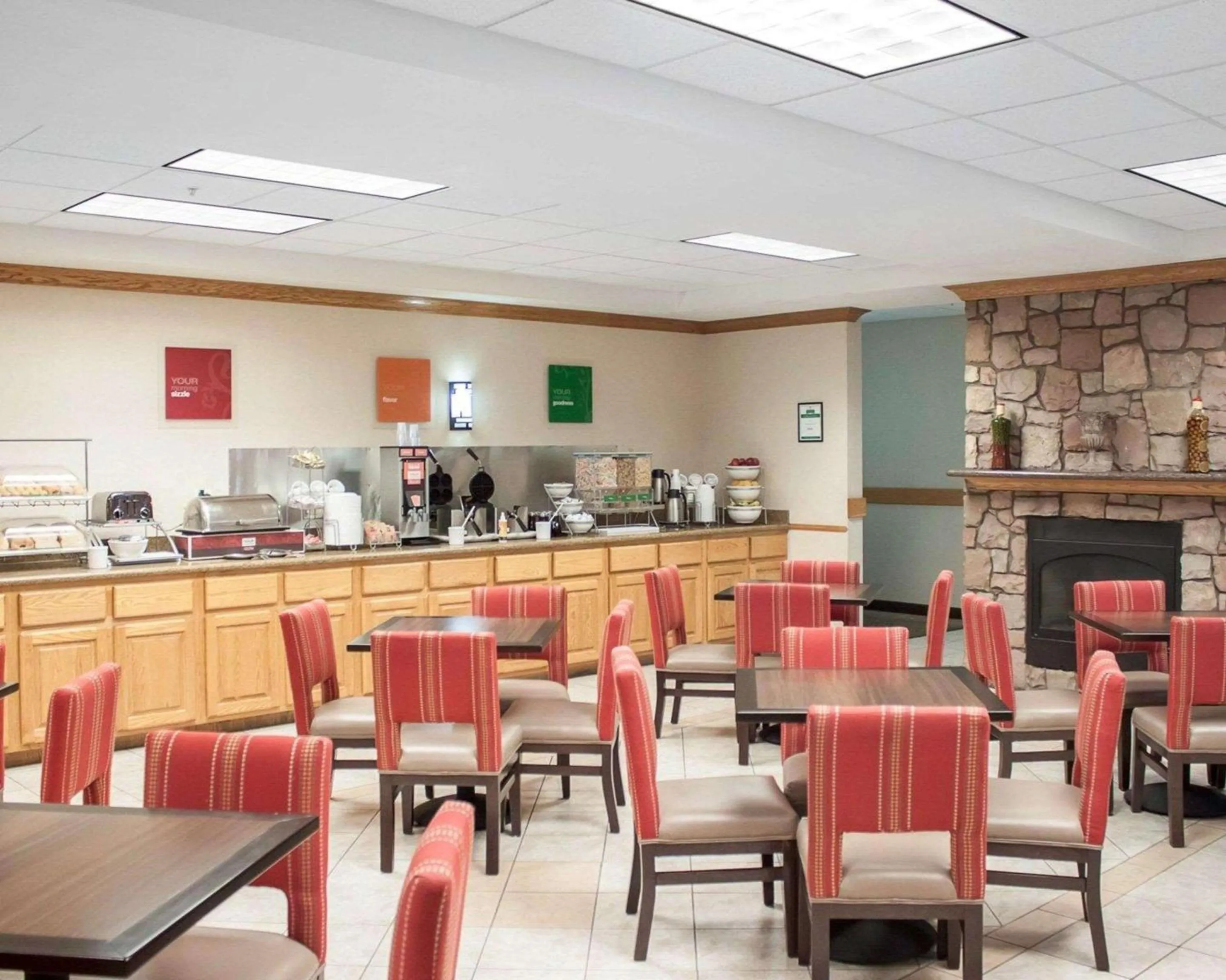 Restaurant/places to eat in Comfort Suites Airport