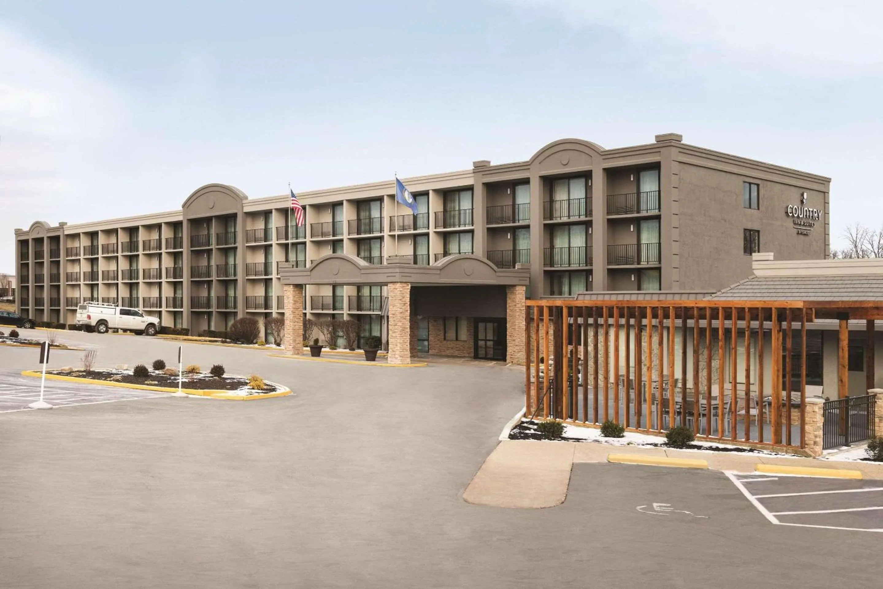 Property building in Country Inn & Suites by Radisson, Erlanger - Cincinnati South