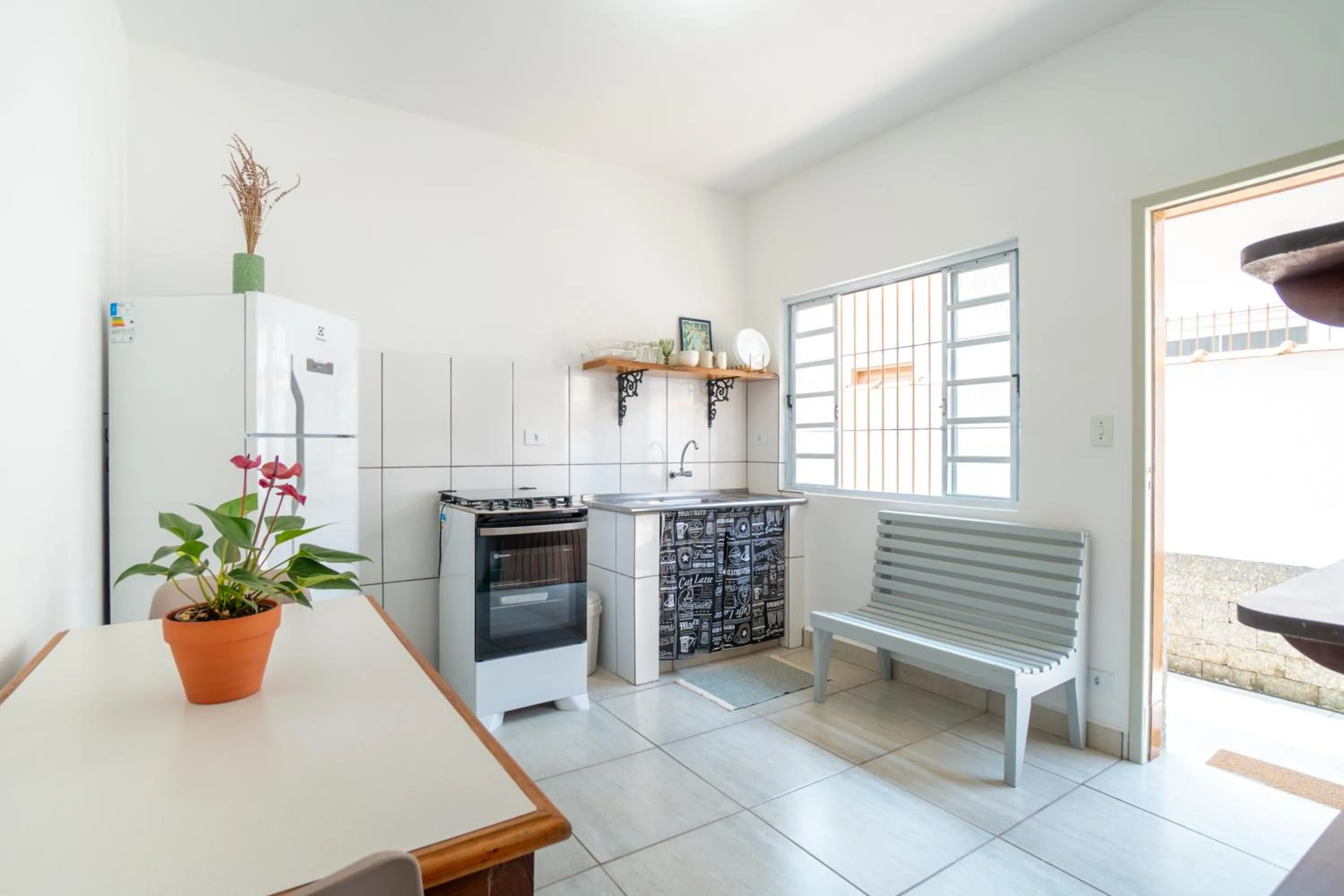 kitchen in Chalés Canoas Ubatuba