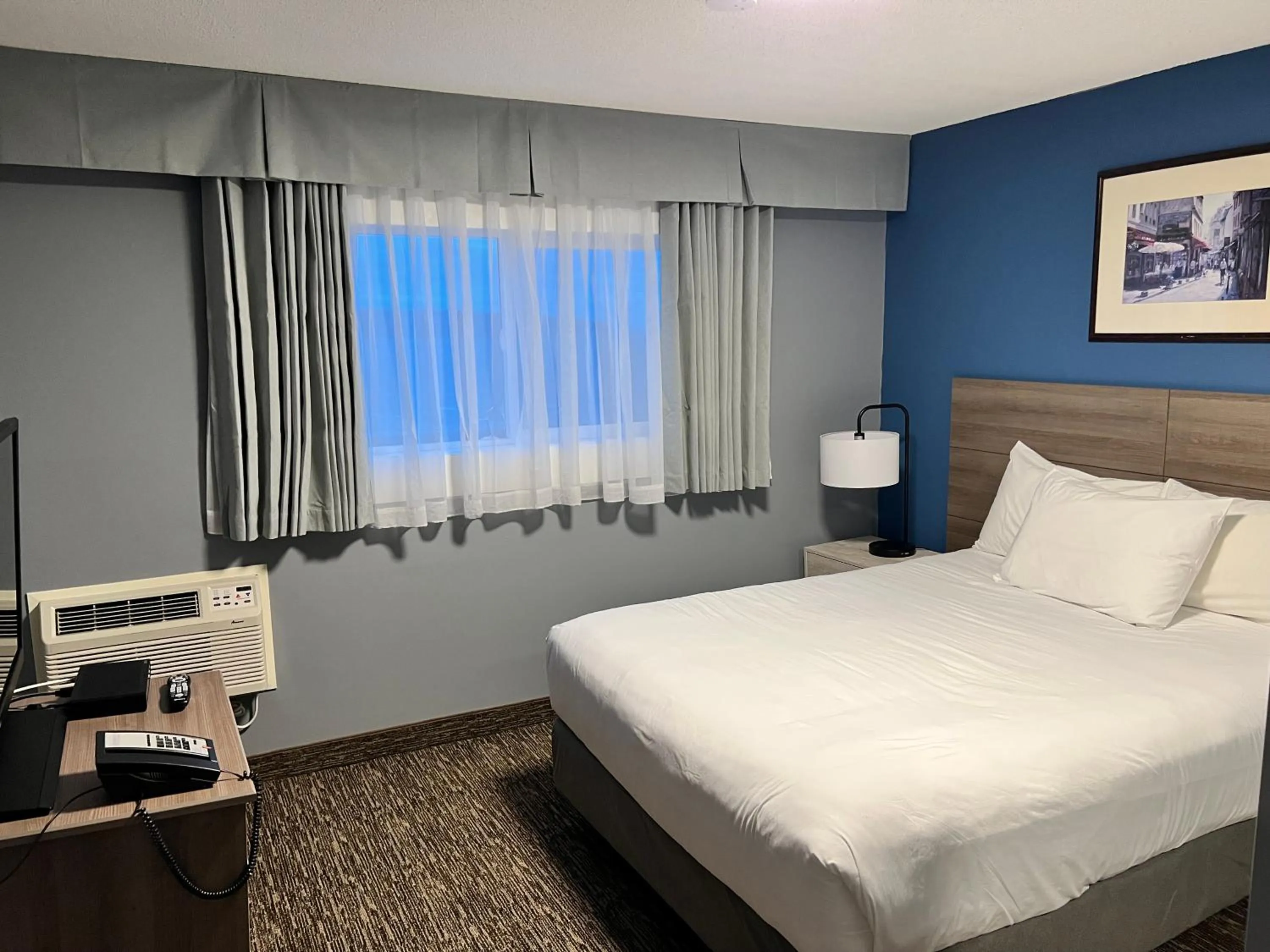 Bedroom, Bed in Anchor Inn and Suites