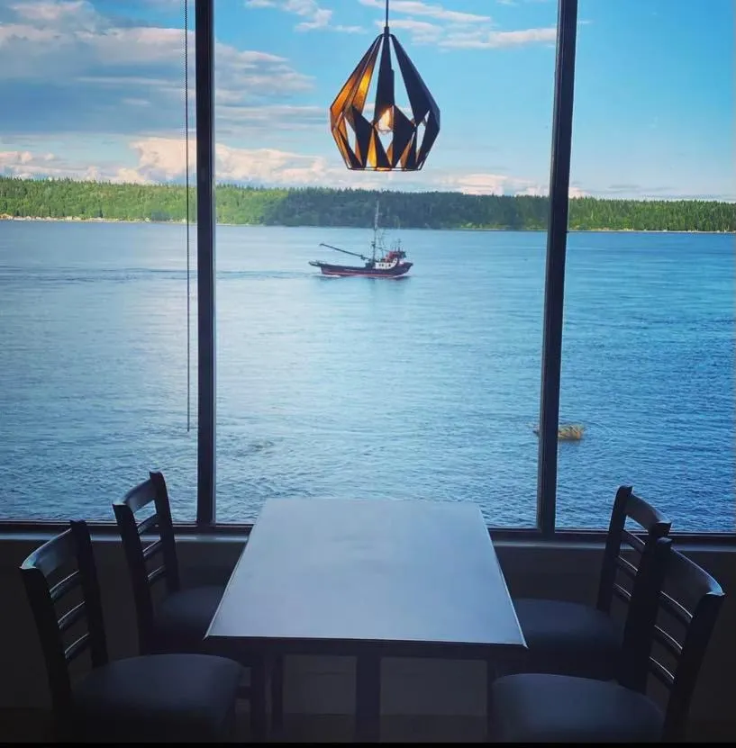 Restaurant/places to eat in Anchor Inn and Suites