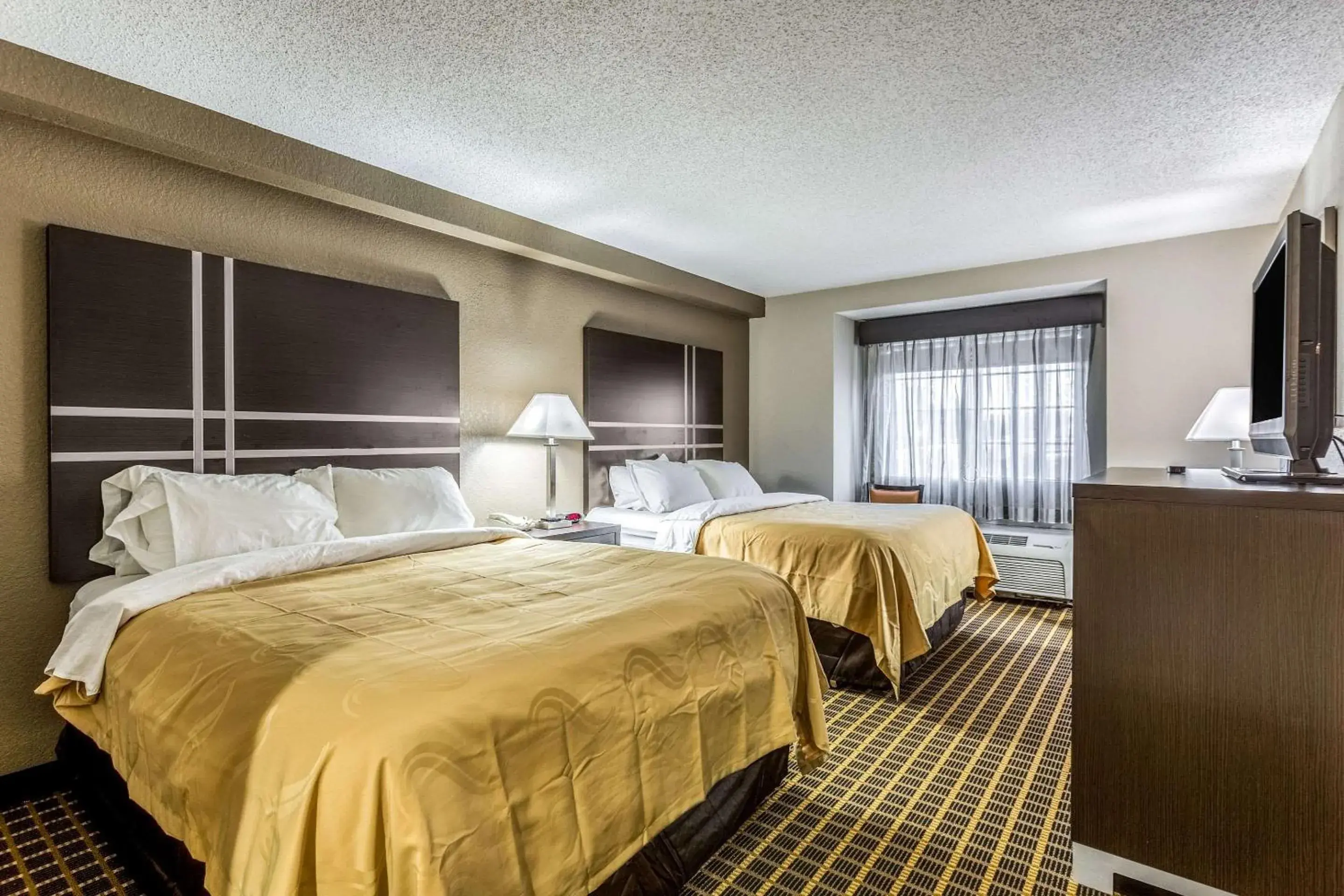 Photo of the whole room, Bed in Quality Inn & Suites West El Paso I-10 Photo of the whole room, Bed in Quality Inn & Suites West El Paso I-10