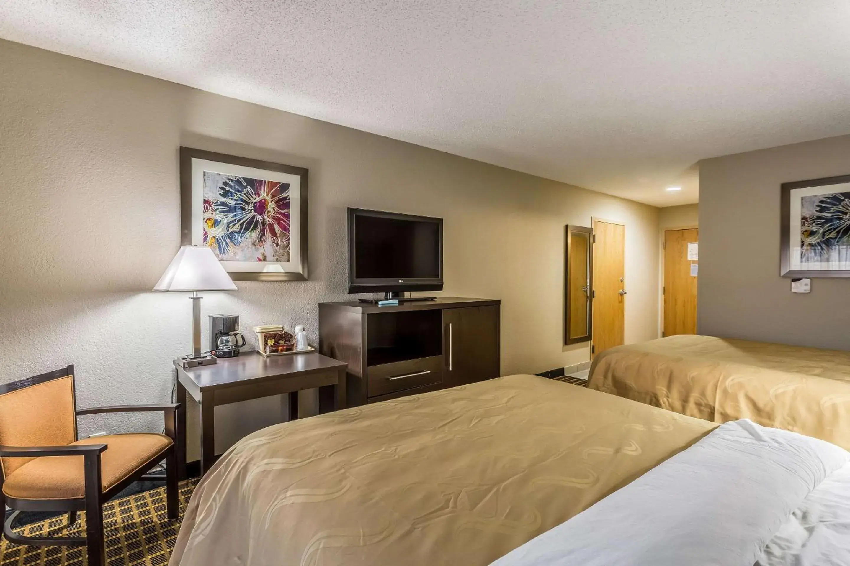 Photo of the whole room, Bed in Quality Inn & Suites West El Paso I-10 Photo of the whole room, Bed in Quality Inn & Suites West El Paso I-10