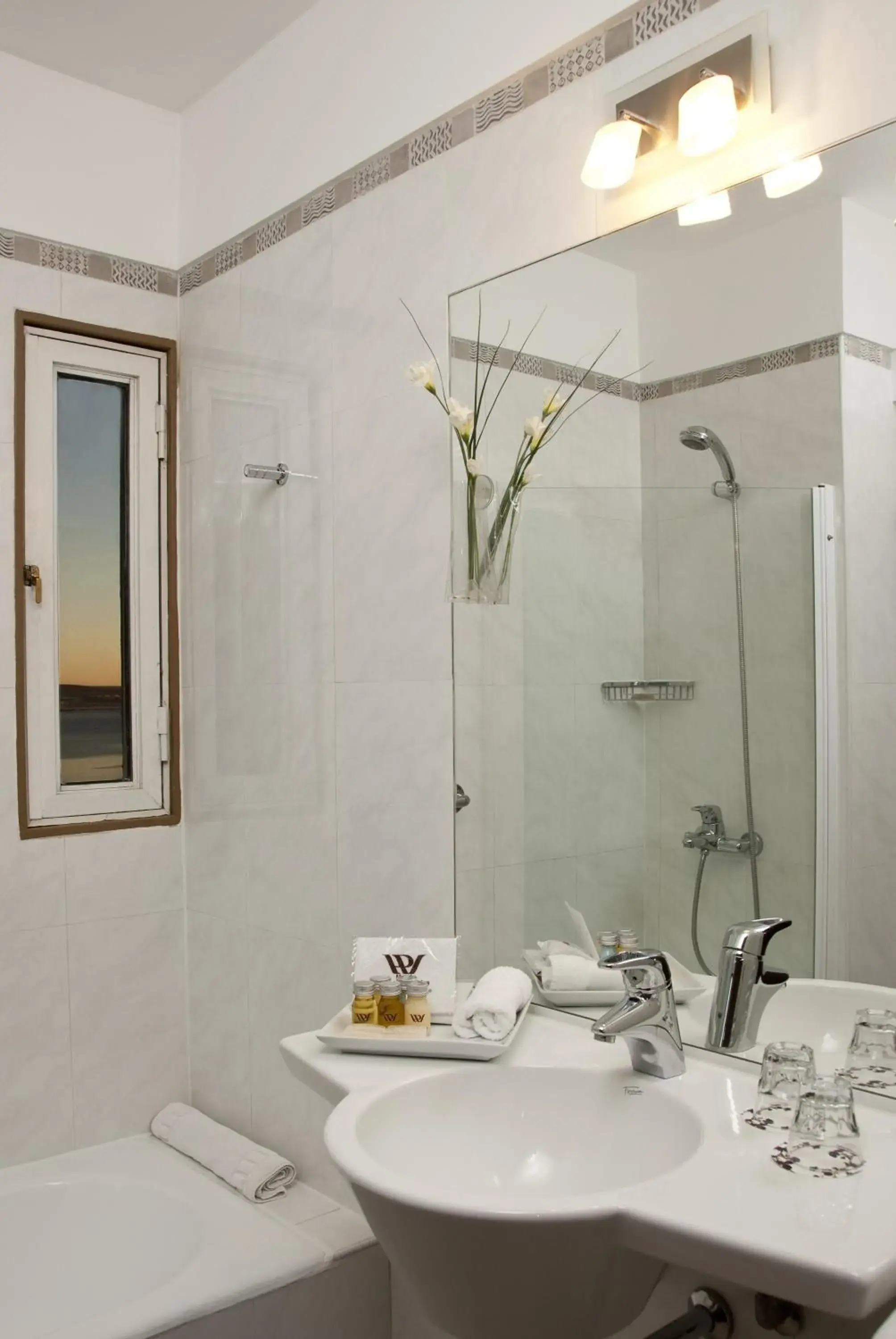 Bathroom in Hotel Península Valdés Bathroom in Hotel Península Valdés