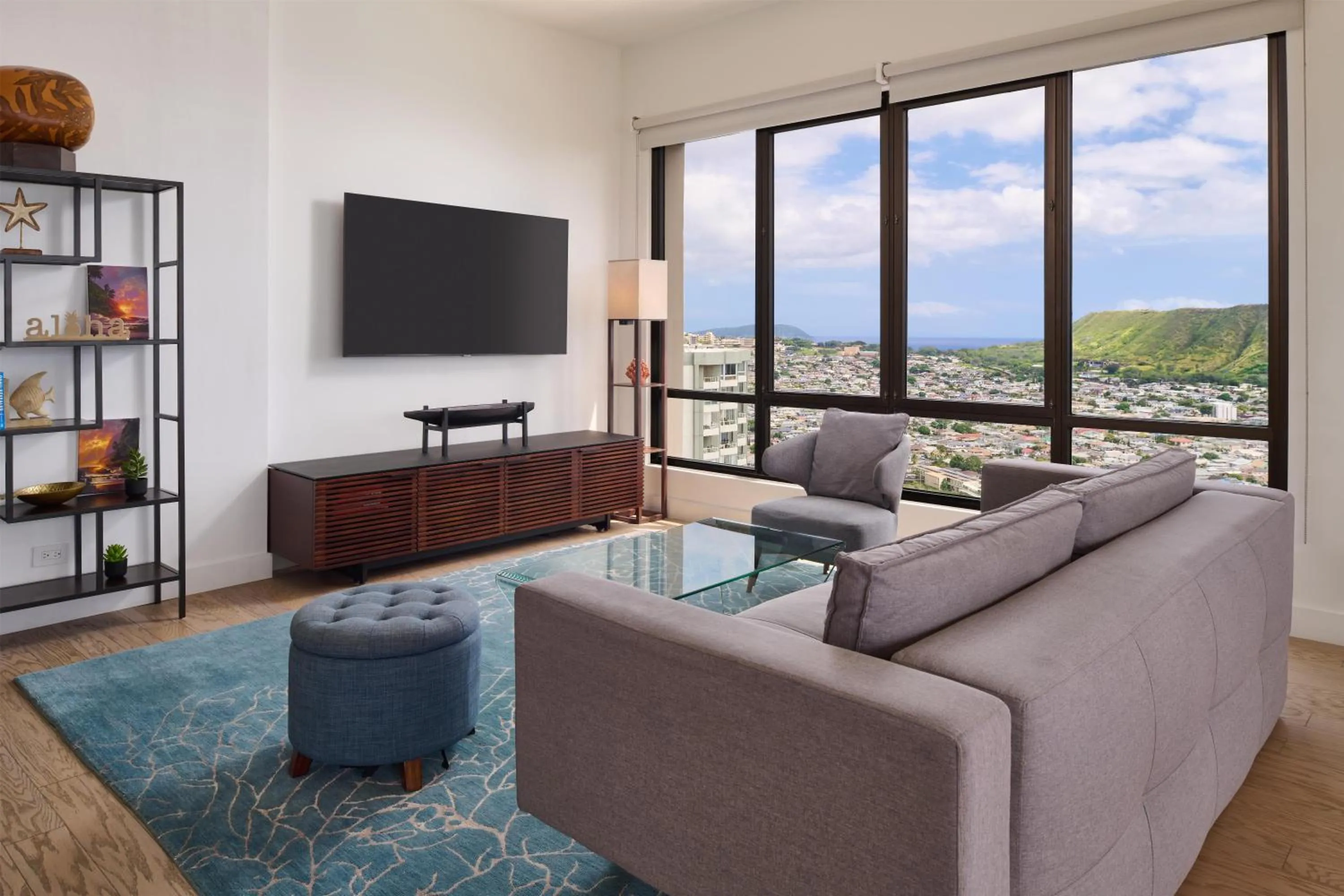 Photo of the whole room in Aston Waikiki Sunset