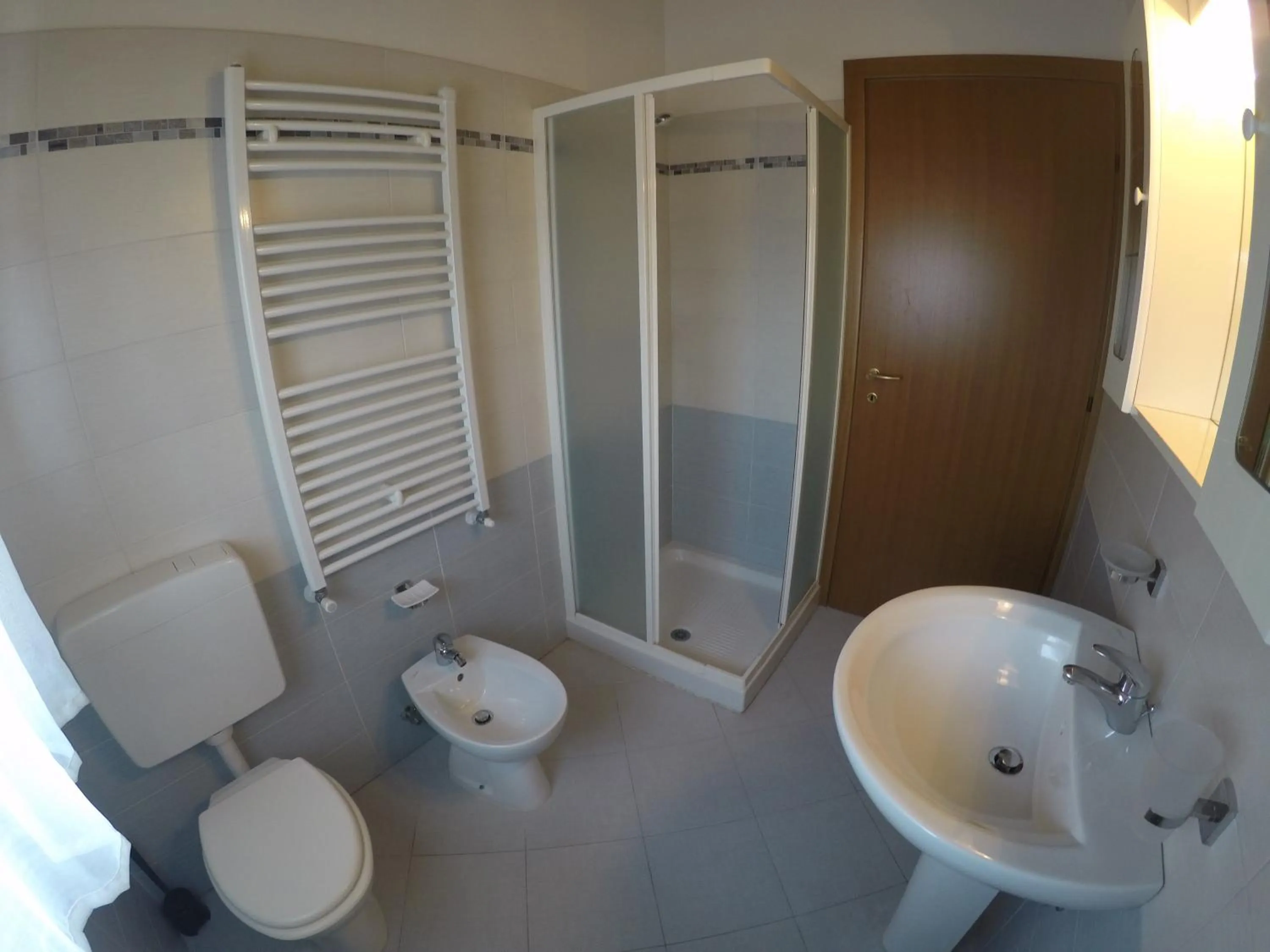 Shower in Residence Caorle Apartments - Agenzia Cocal