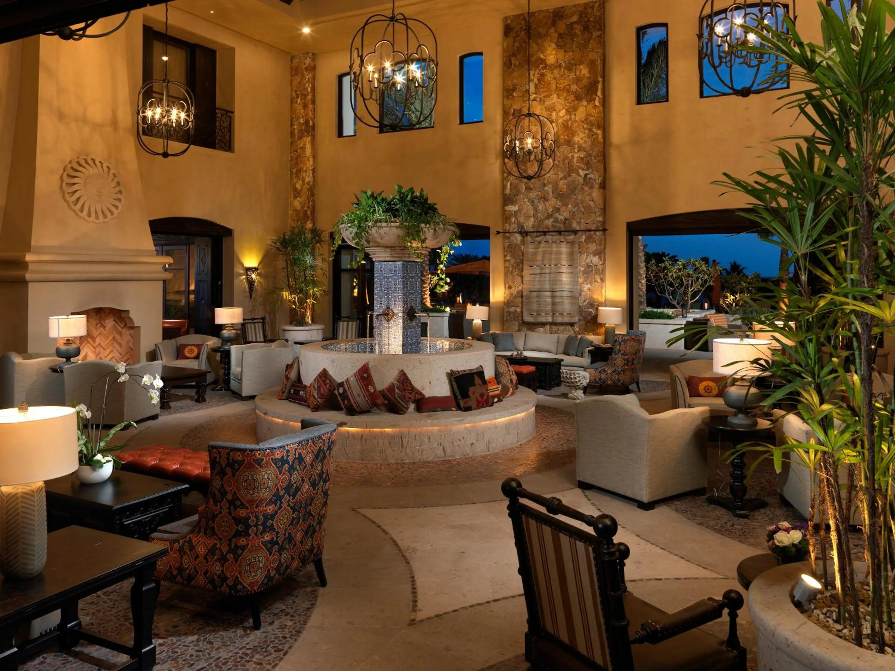 Communal lounge/ TV room in Grand Solmar Land's End Resort & Spa