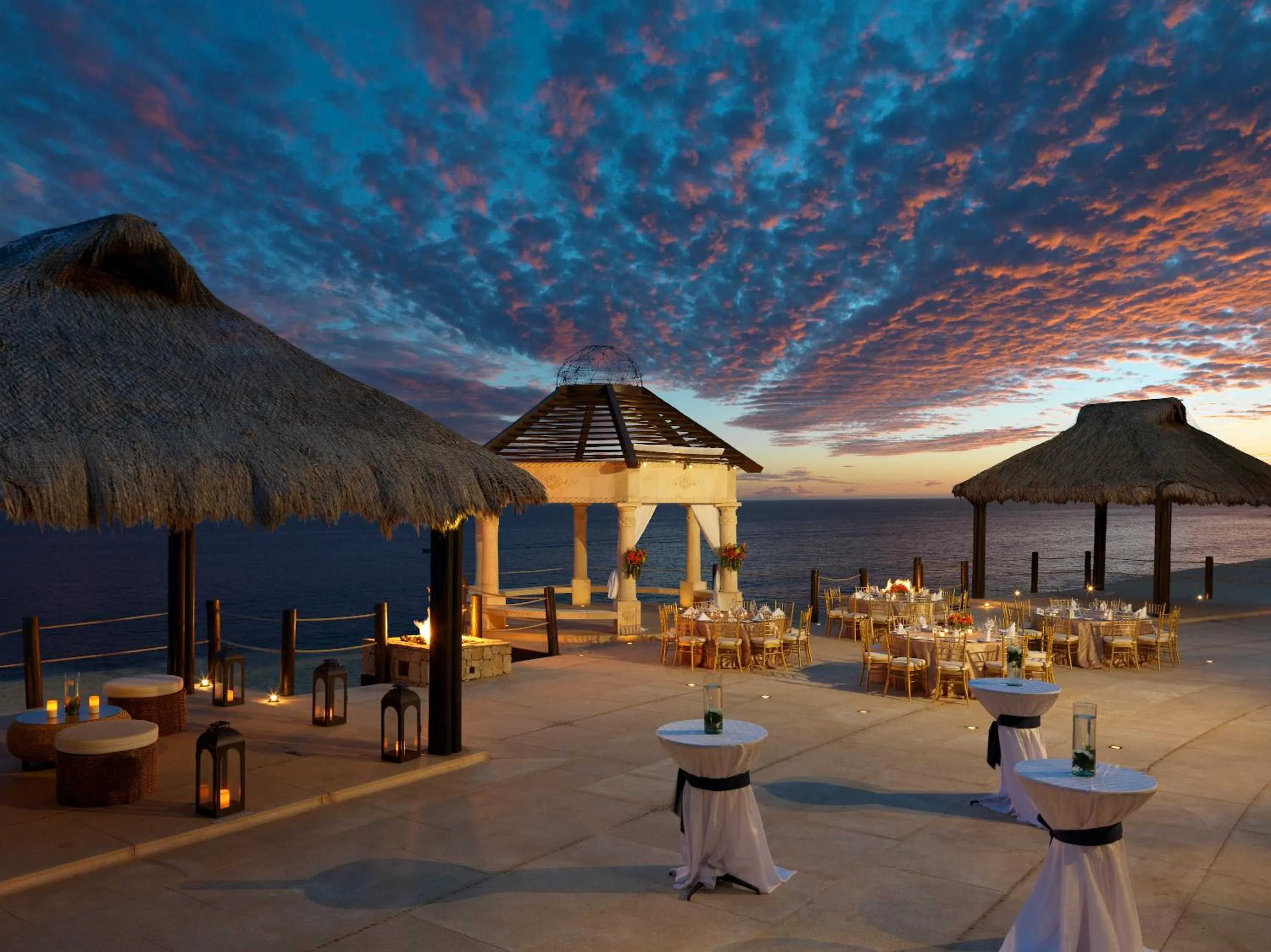Patio in Grand Solmar Land's End Resort & Spa