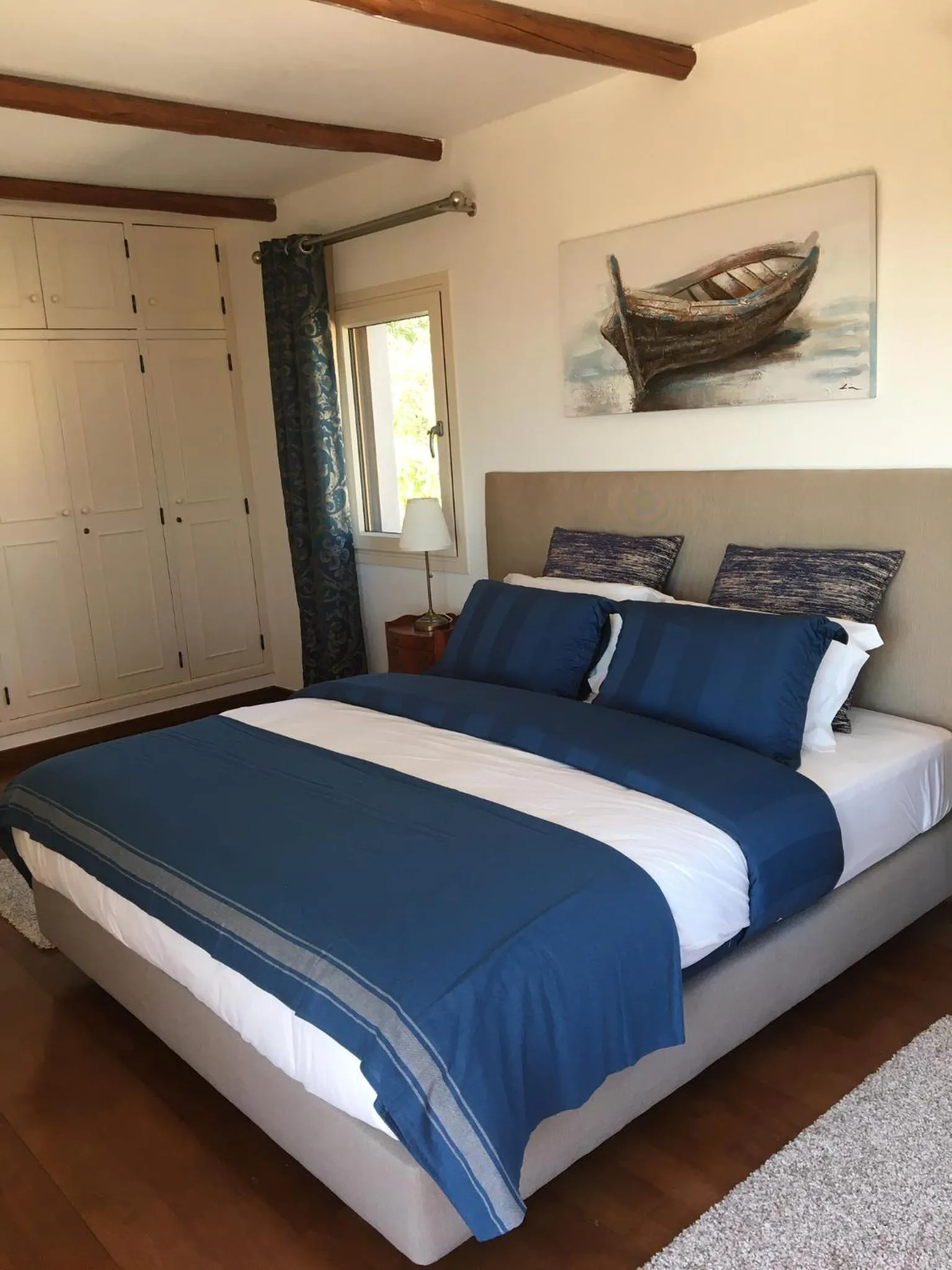 Photo of the whole room, Bed in Felicidade