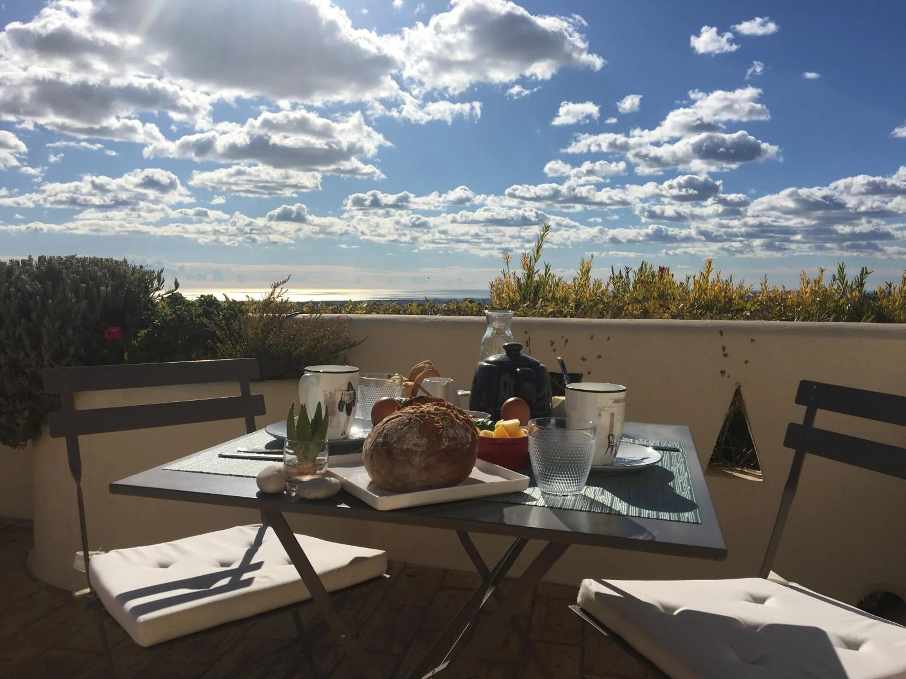 Continental breakfast in Felicidade