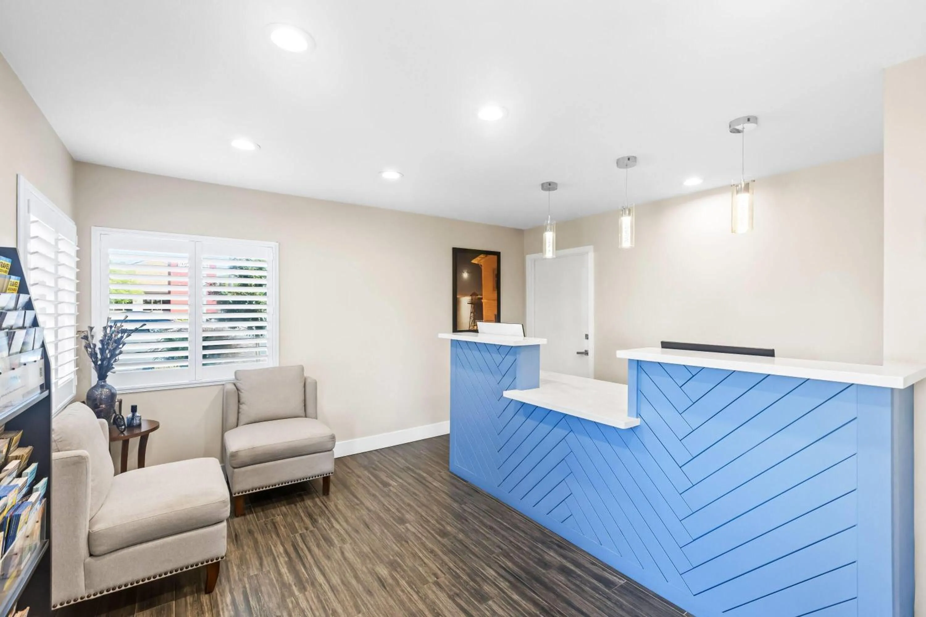 Lobby or reception in Travelodge by Wyndham Santa Rosa Wine Country