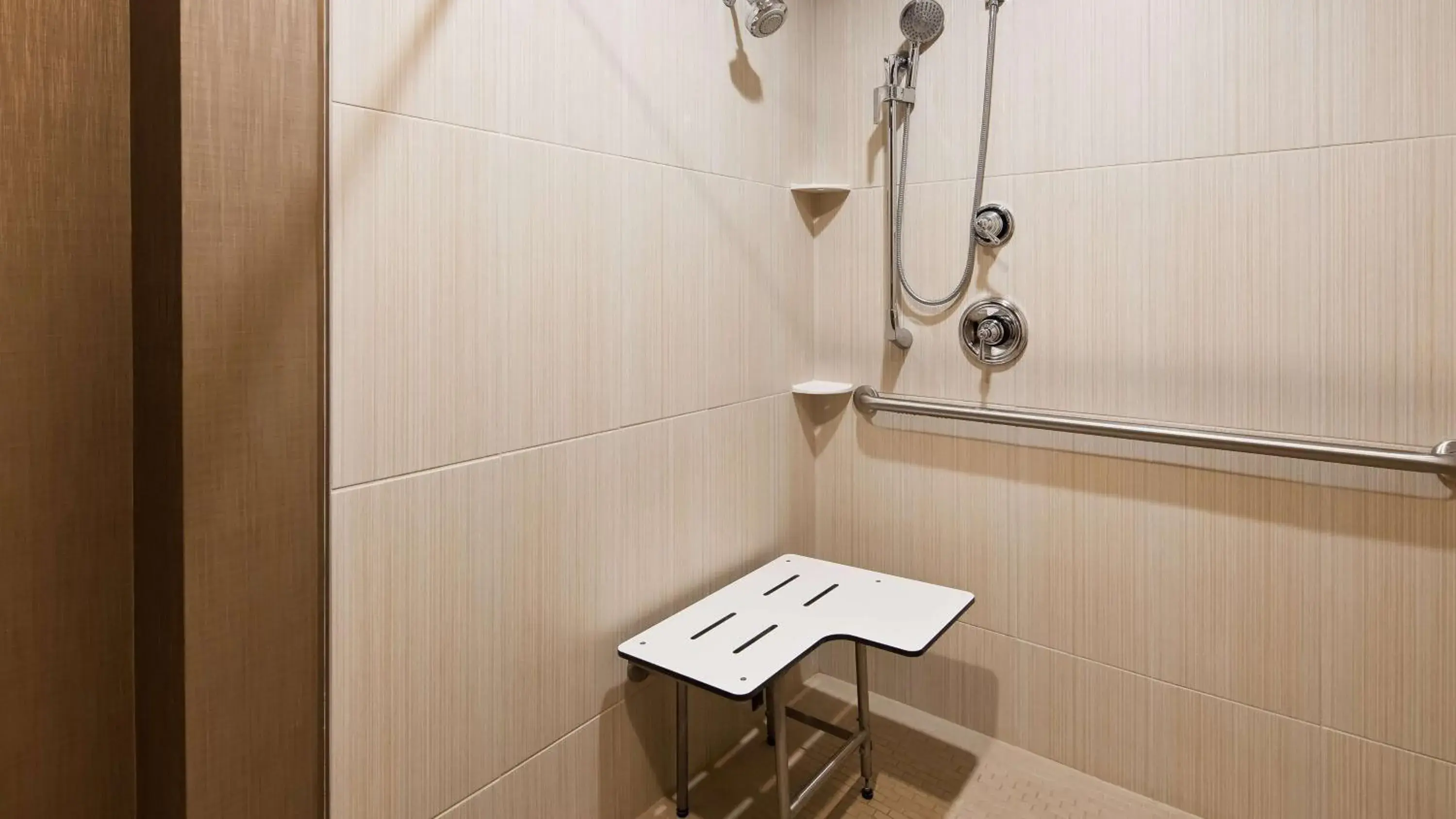 Bathroom in Best Western Plus CottonTree Inn Bathroom in Best Western Plus CottonTree Inn