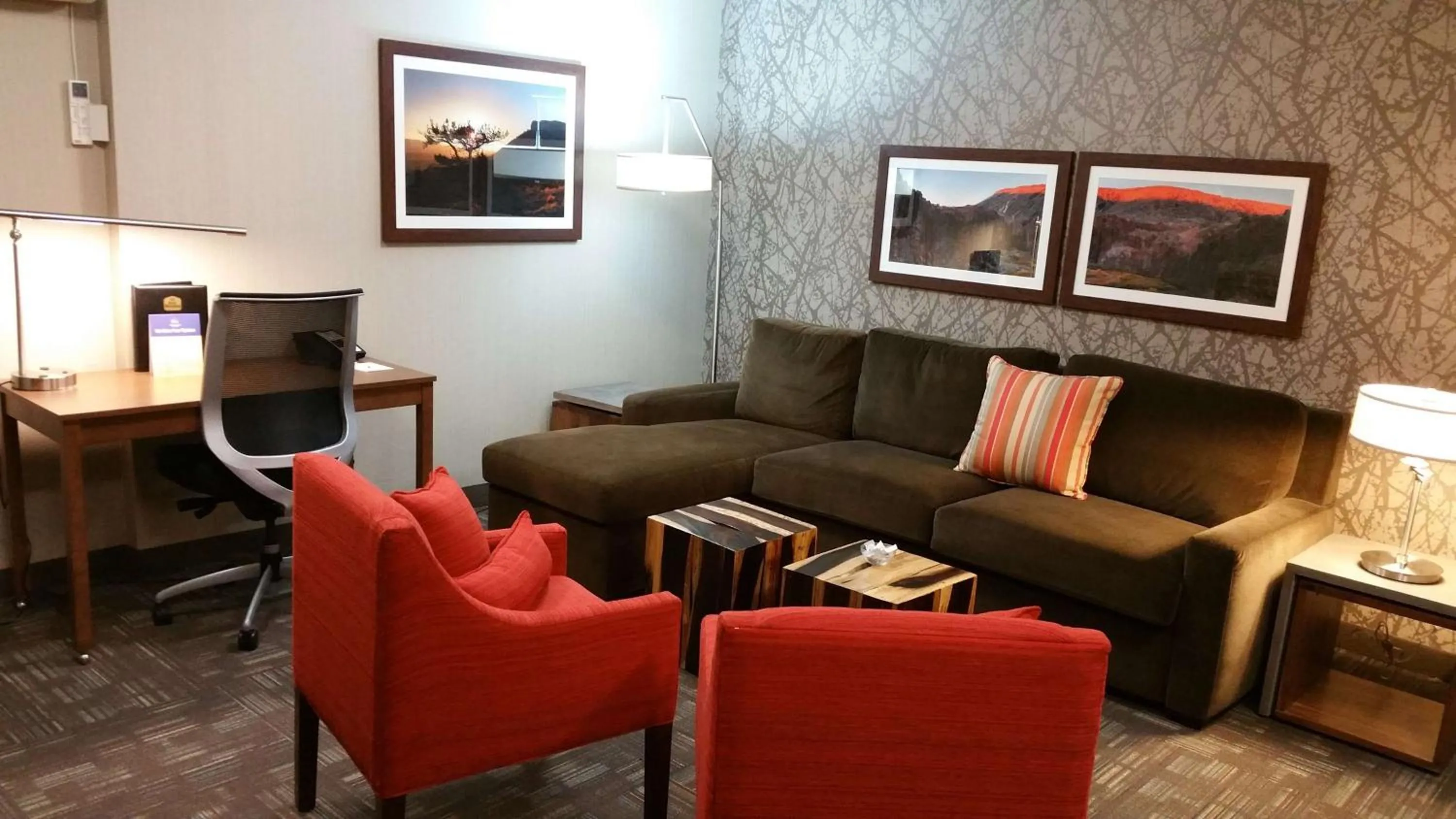 Photo of the whole room in Best Western Plus CottonTree Inn