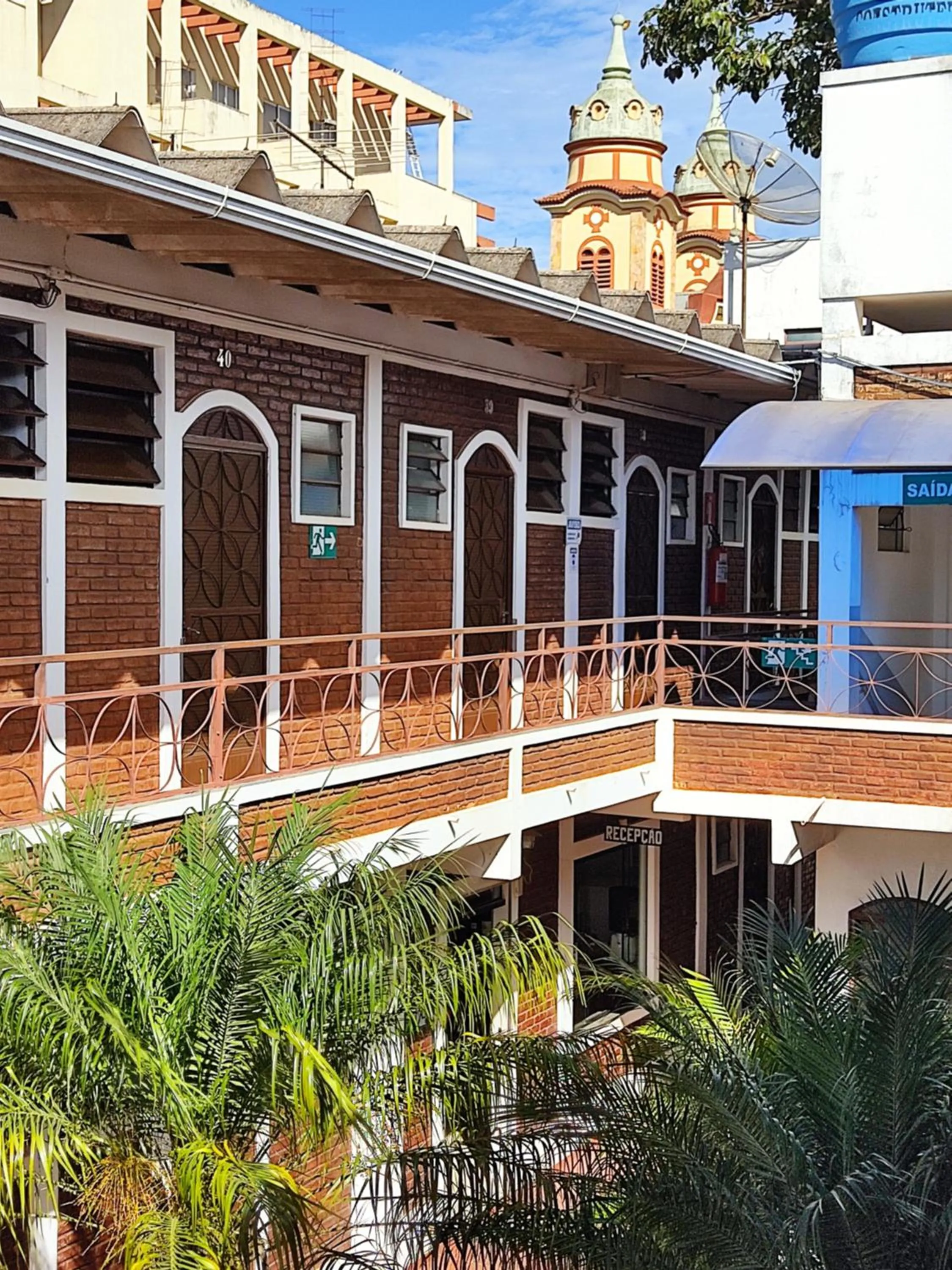 Property building in Hotel Js