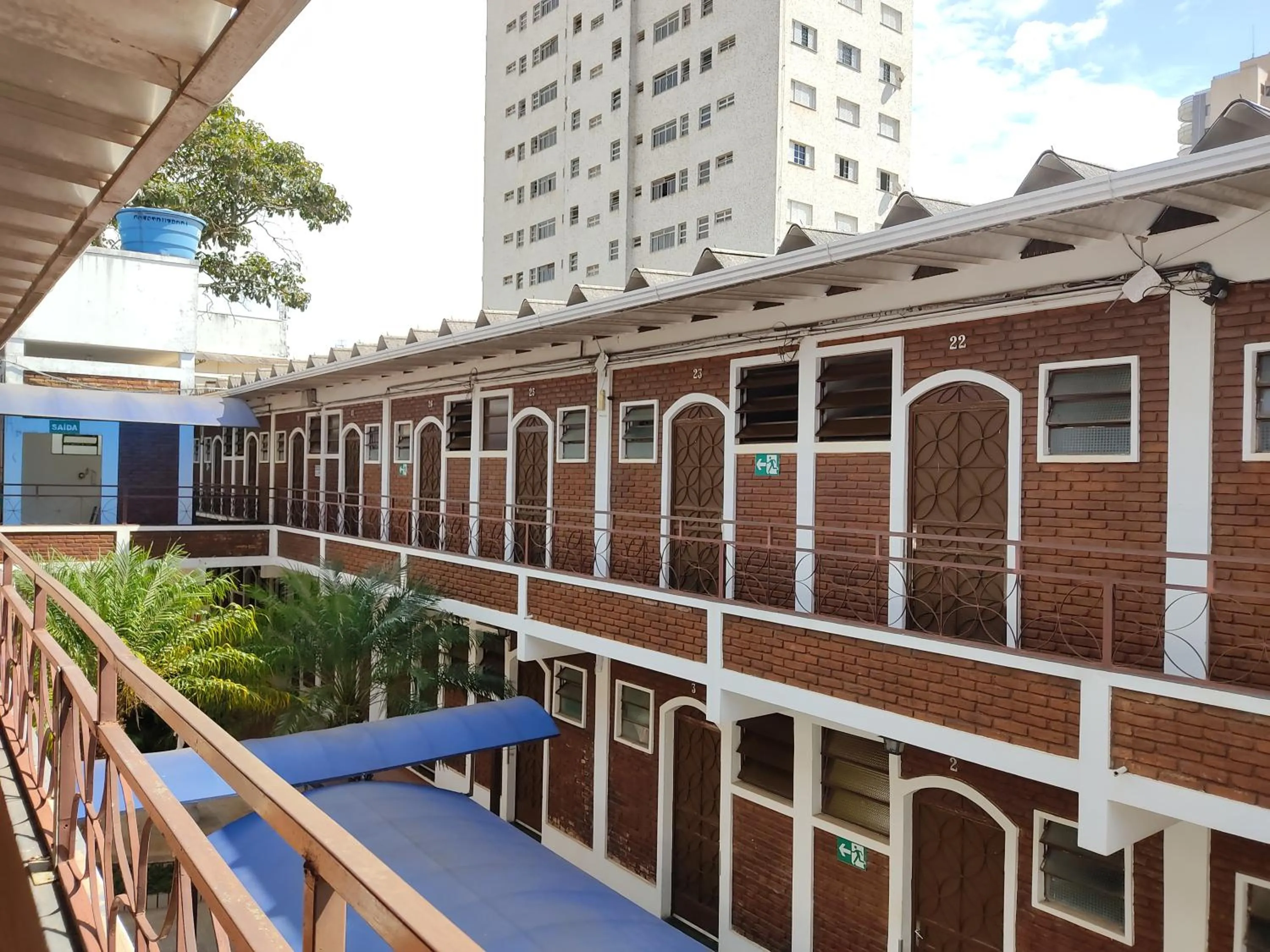 Property building in Hotel Js