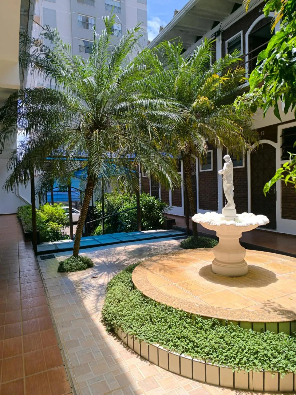 Hotel Js
