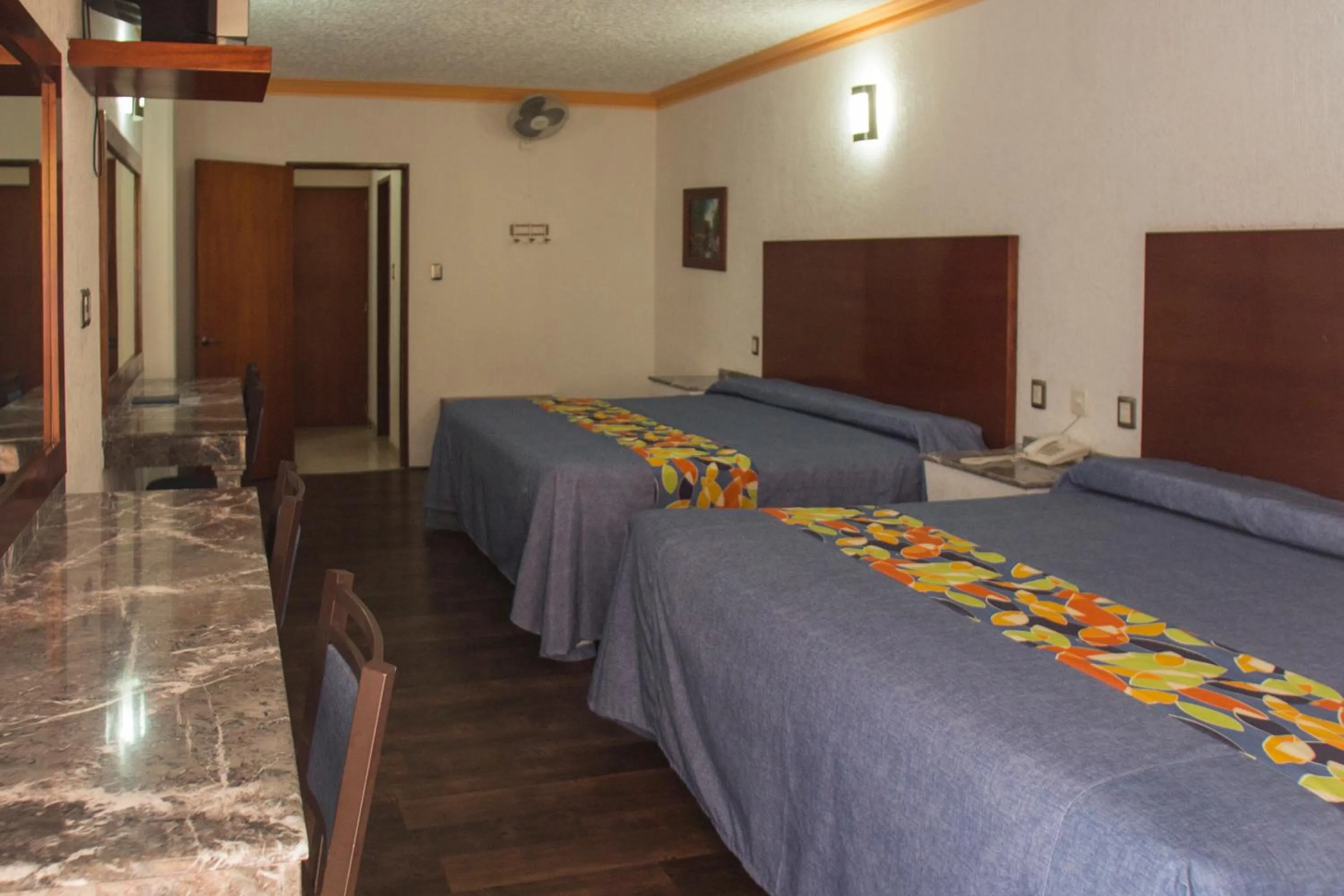 Twin Room with Terrace in Las Avenidas