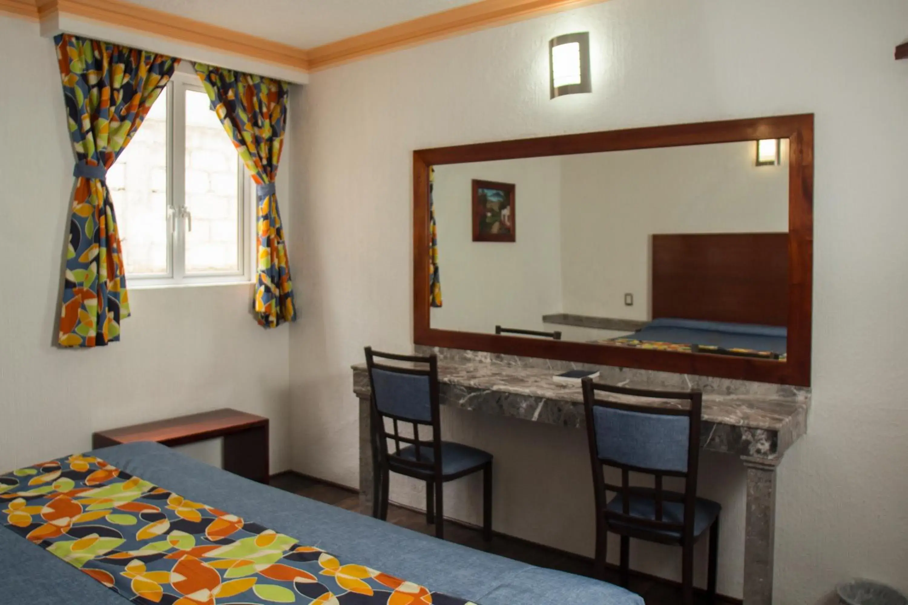 Superior King Room - single occupancy in Las Avenidas Superior King Room - single occupancy in Las Avenidas