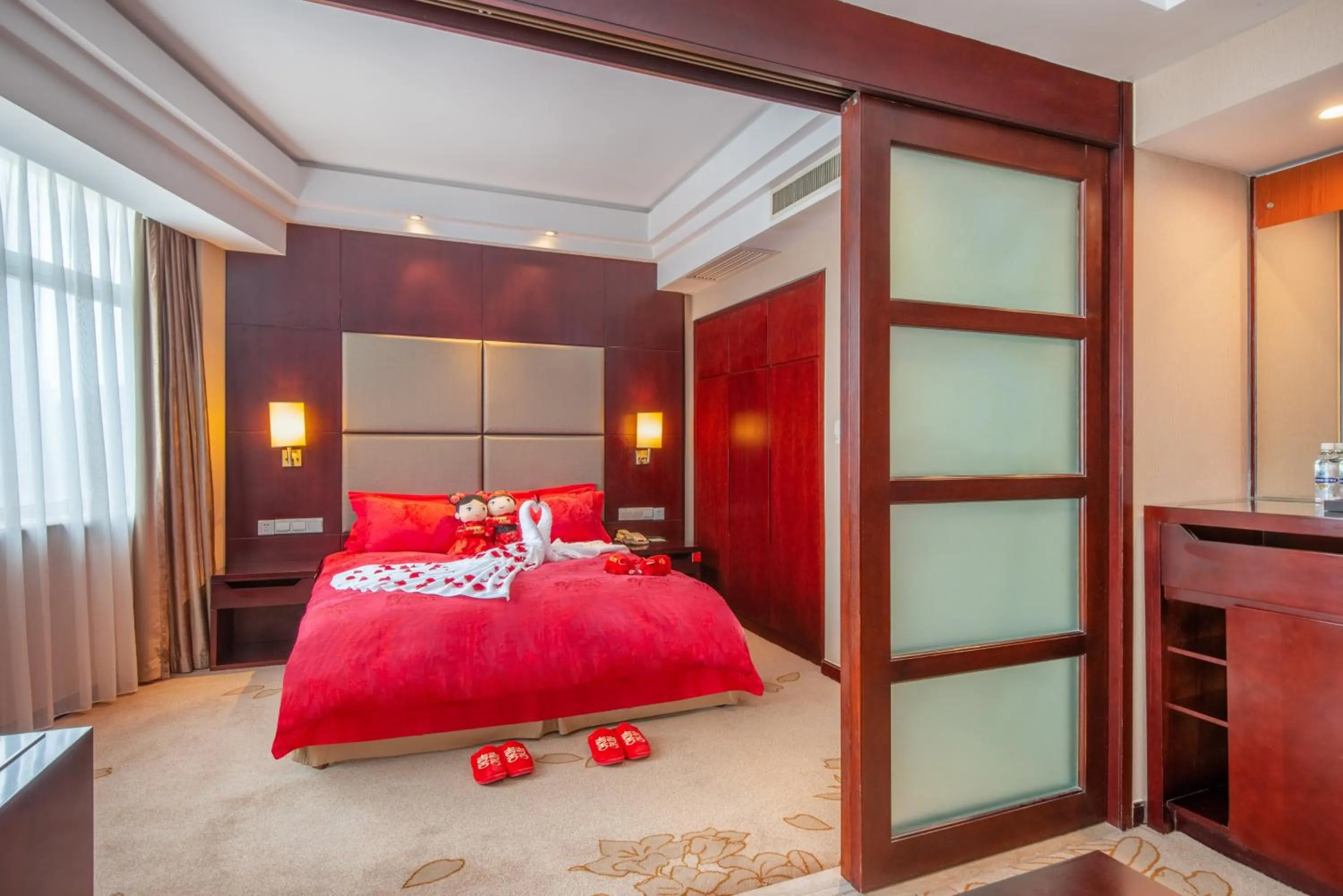 Bedroom, Bed in Holiday Inn Xiaoshan by IHG