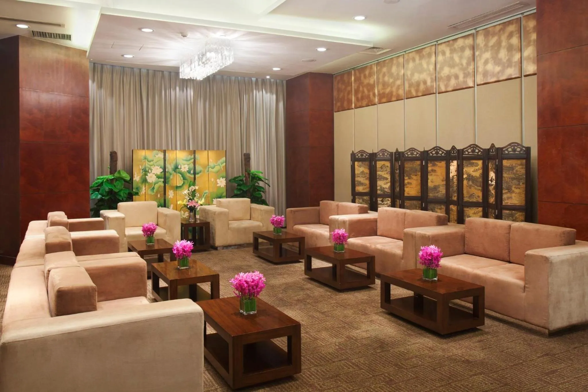 Meeting/conference room in Holiday Inn Xiaoshan by IHG