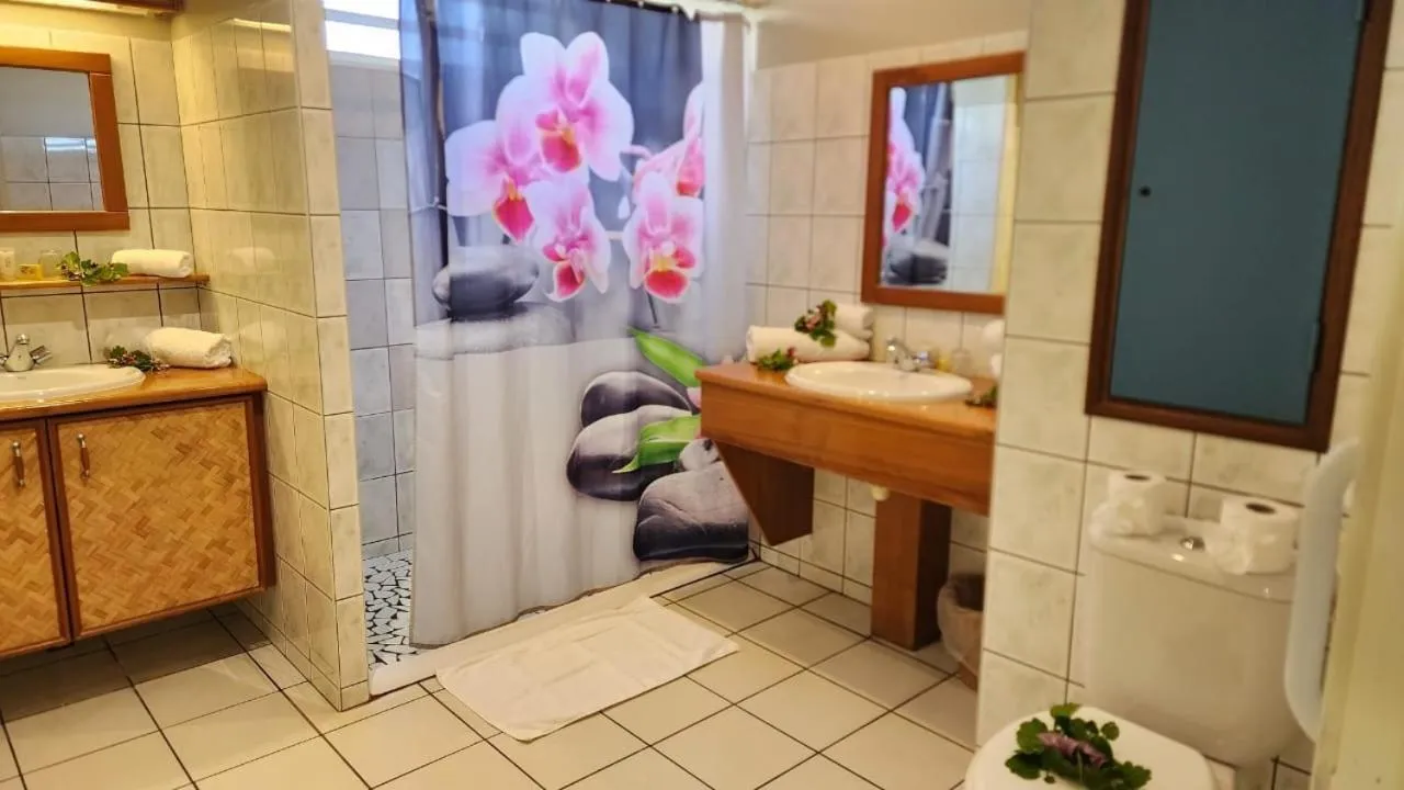 Bathroom in Hotel Hibiscus