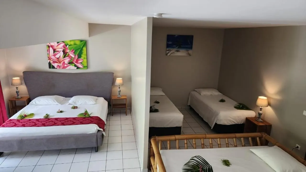 Photo of the whole room, Bed in Hotel Hibiscus