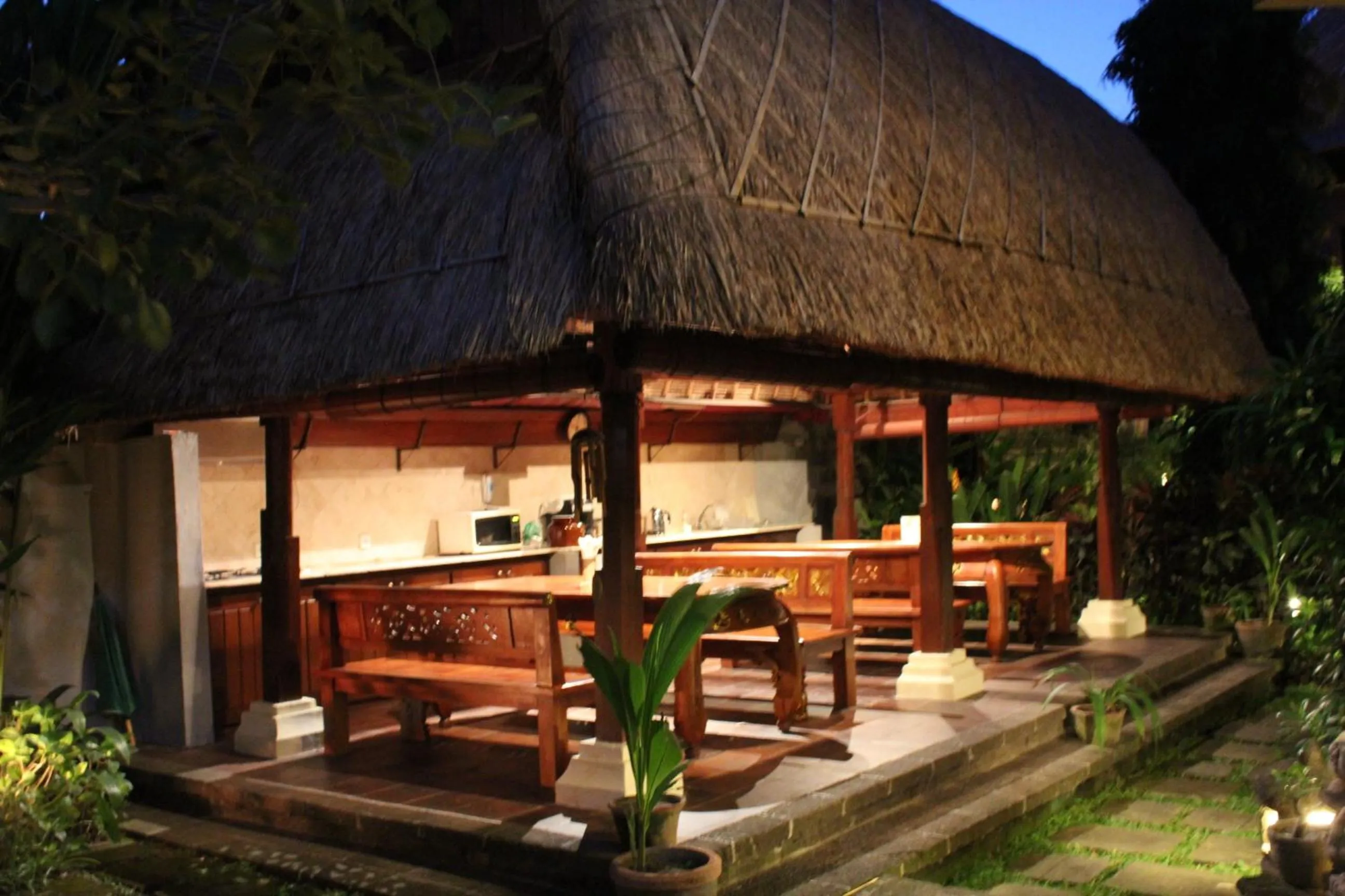 Restaurant/places to eat in Dewani Villa Resort