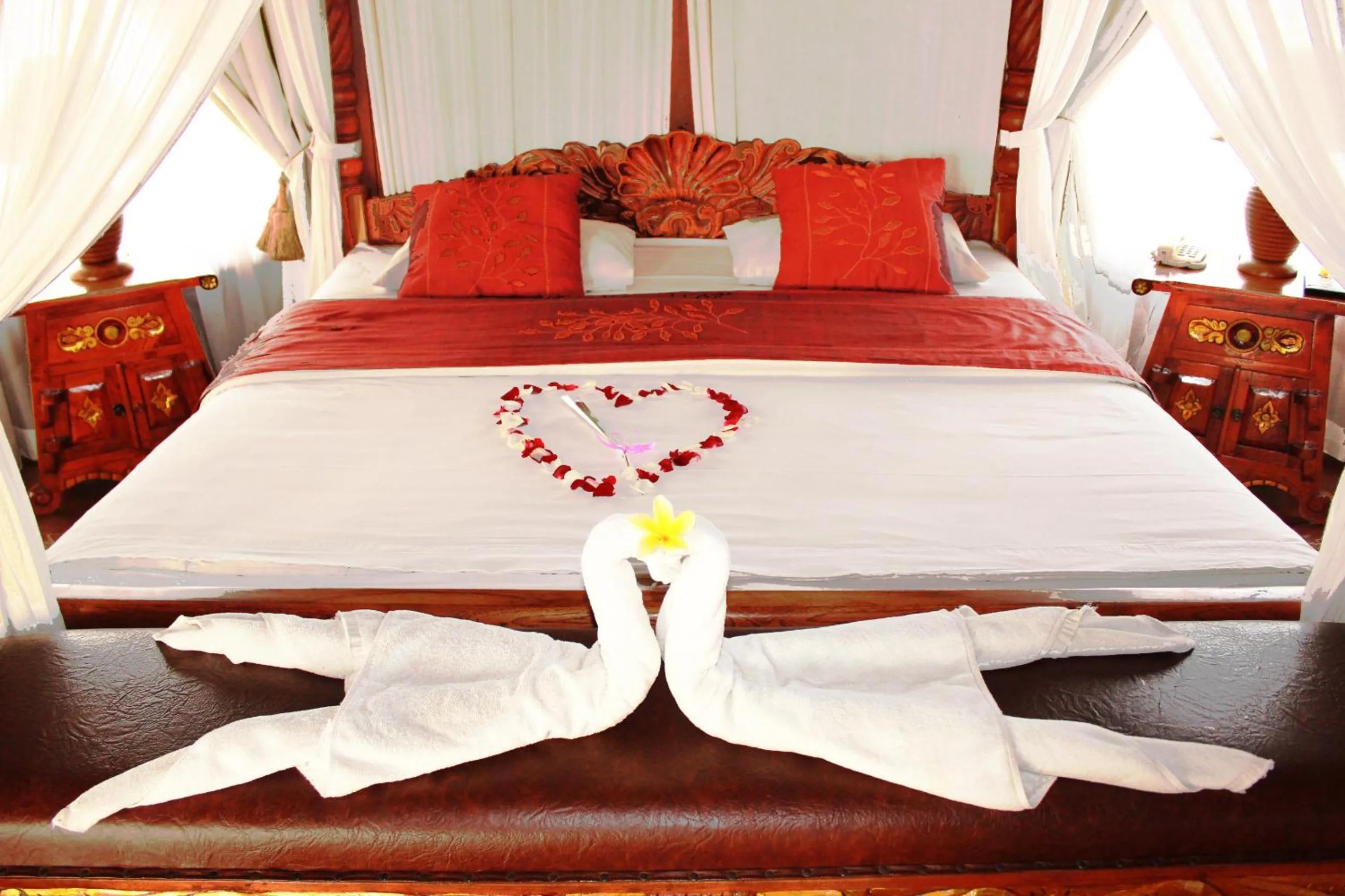 Bed in Dewani Villa Resort