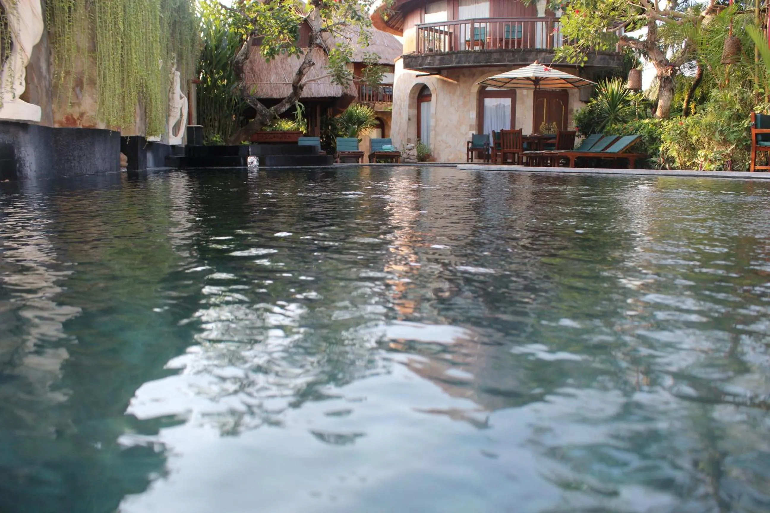 Swimming pool in Dewani Villa Resort