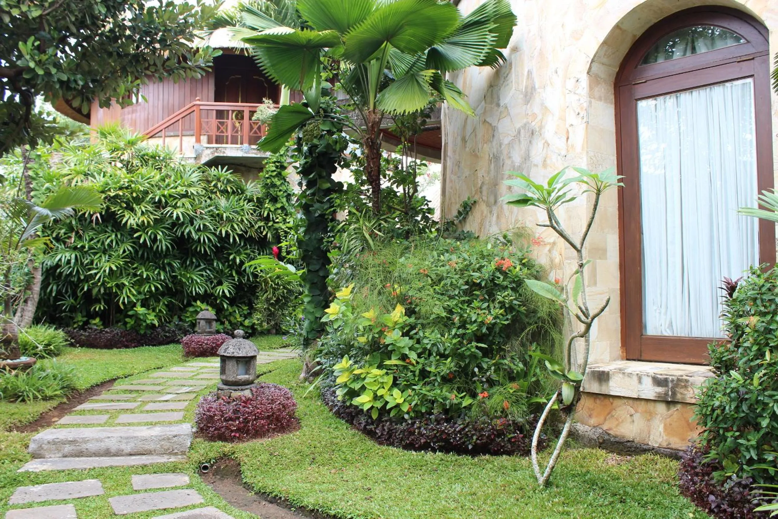 Garden in Dewani Villa Resort