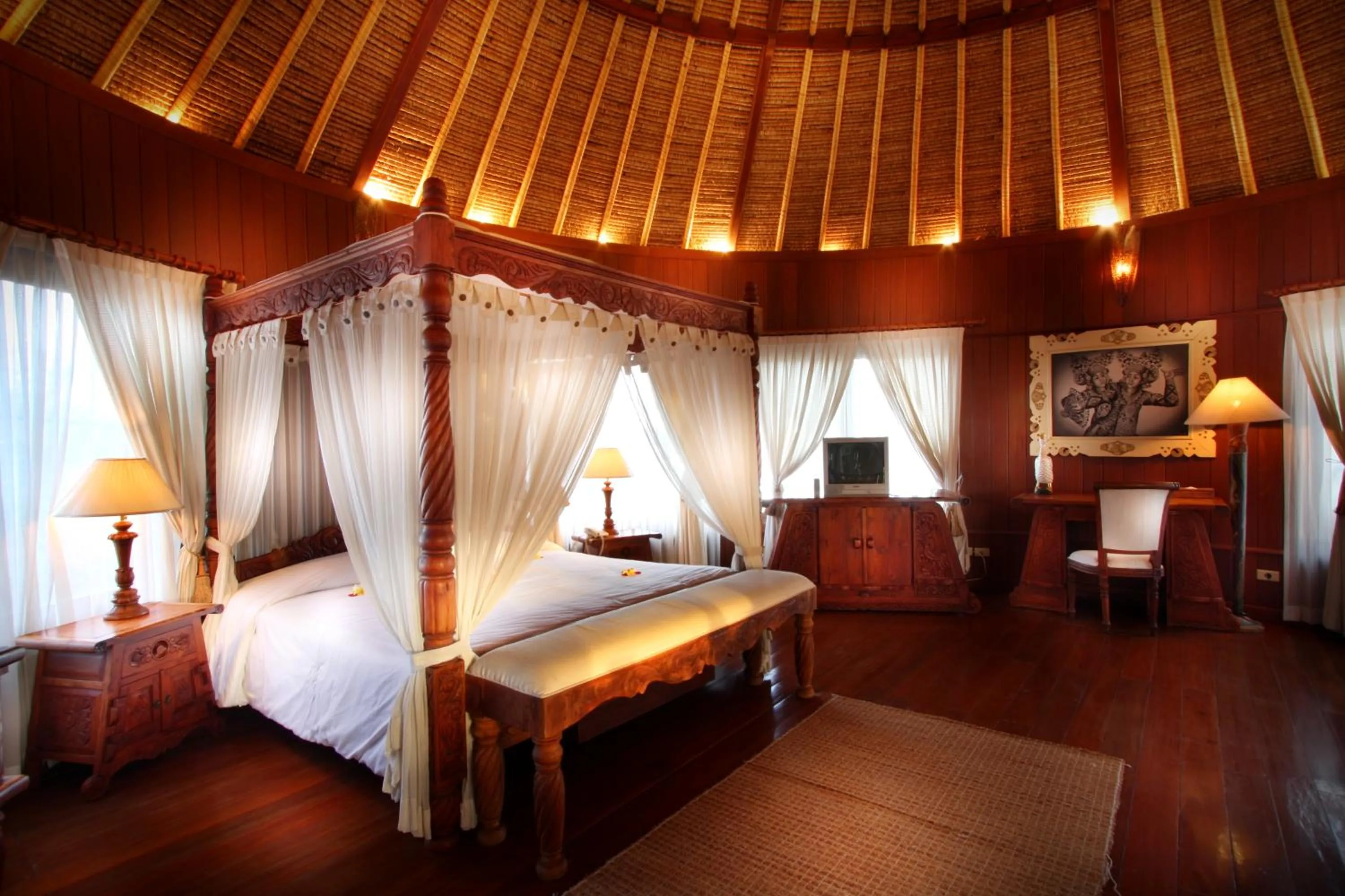 Bed in Dewani Villa Resort