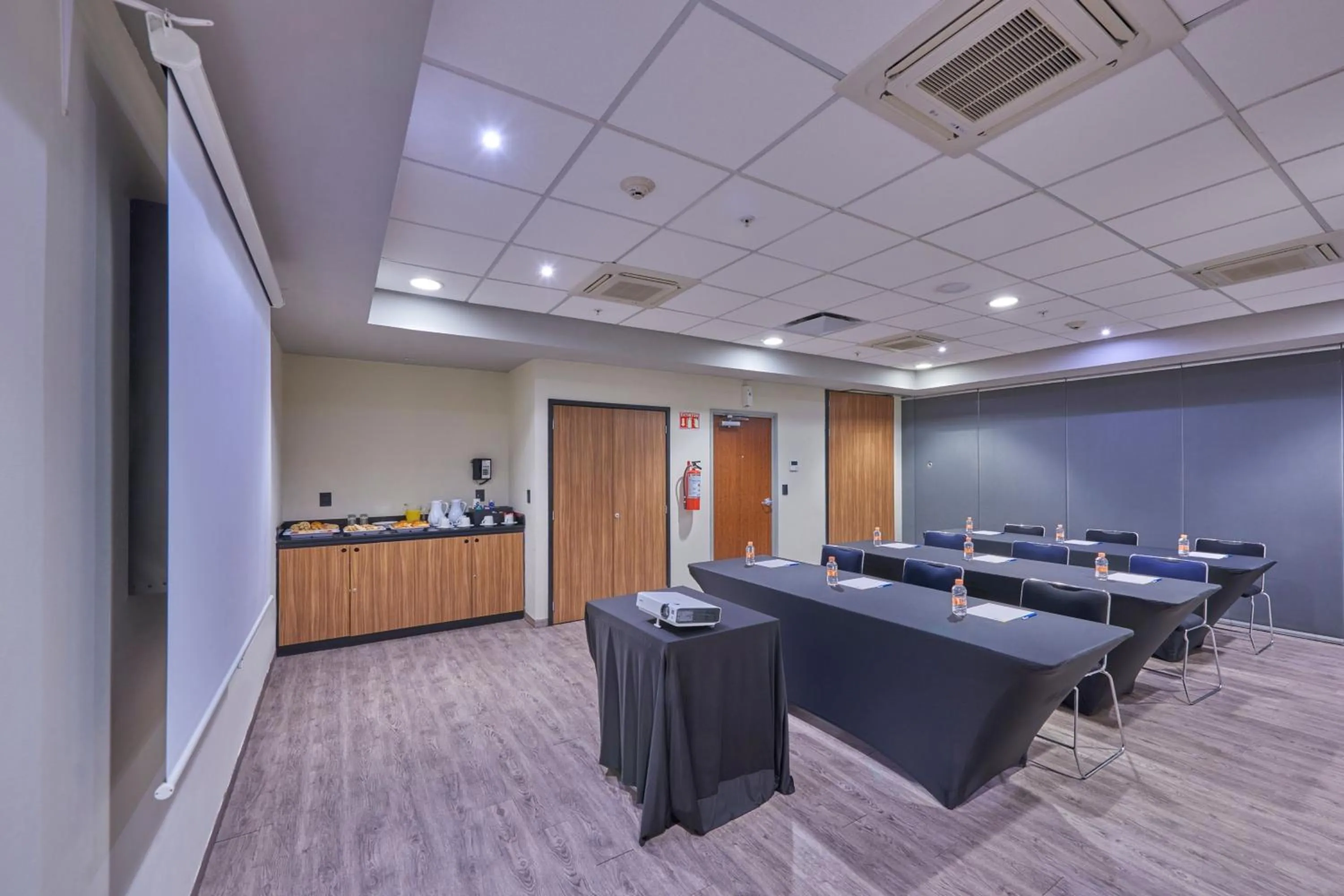 Meeting/conference room in City Express by Marriott Tepic
