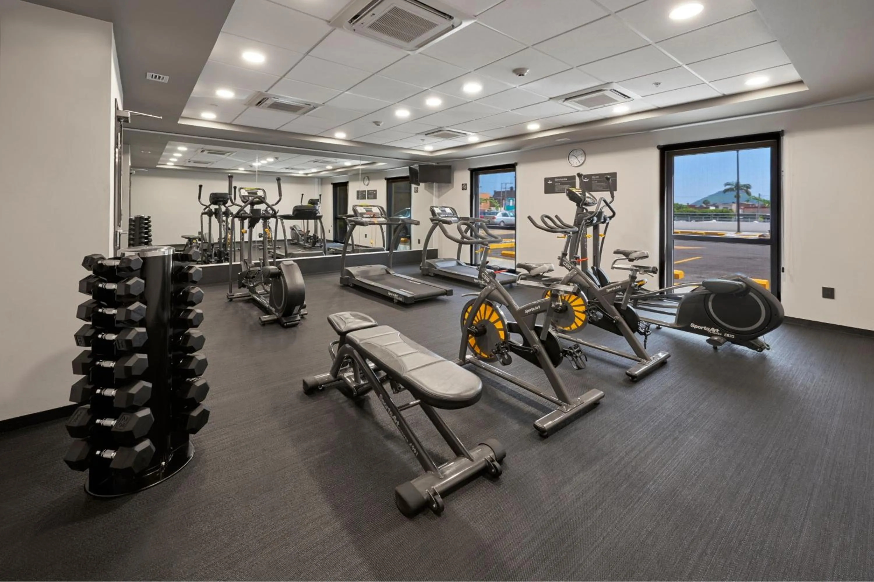 Fitness centre/facilities in City Express by Marriott Tepic