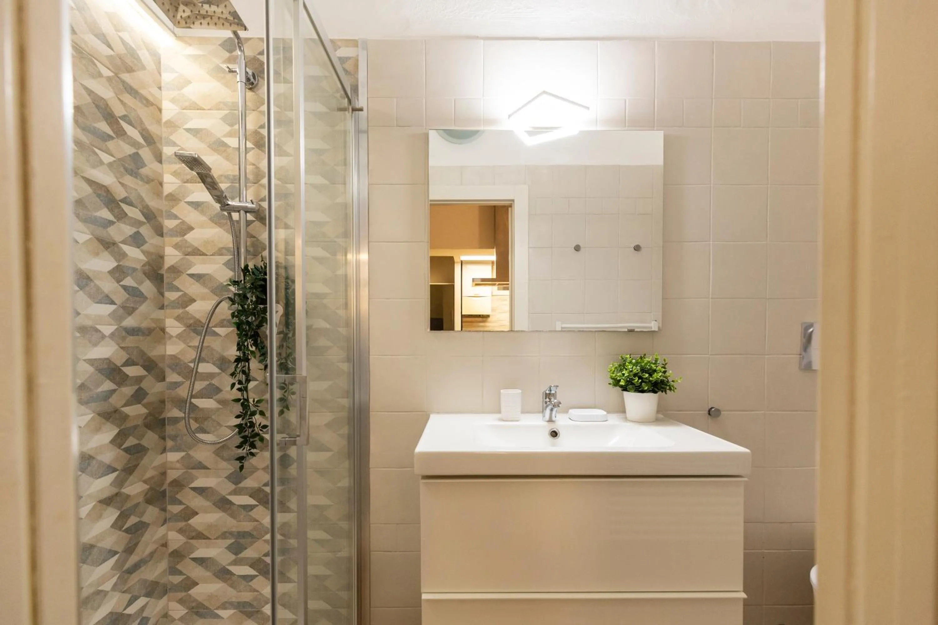 Bathroom in Enjoy Navigli - Milano