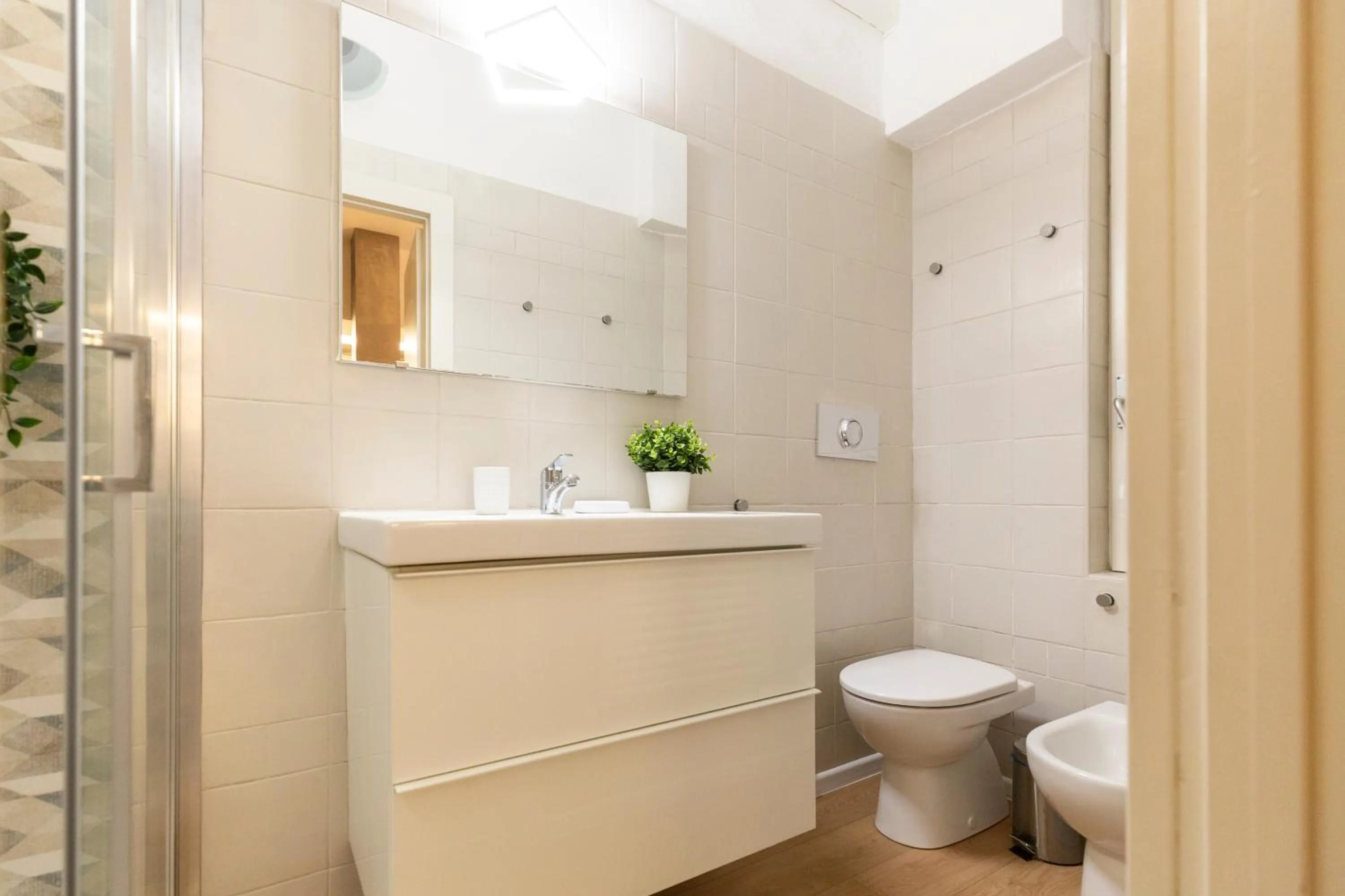 Bathroom in Enjoy Navigli - Milano