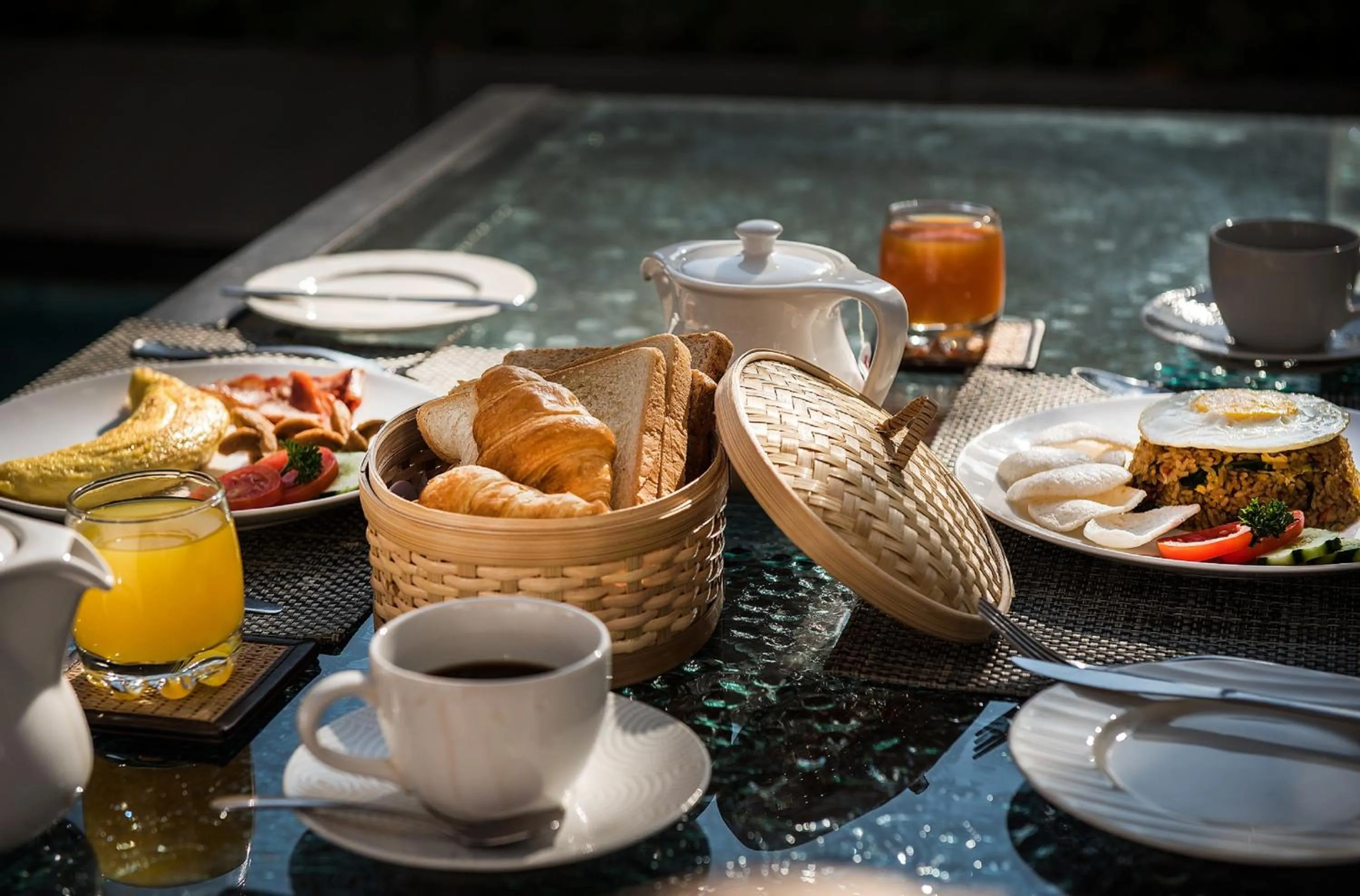 Food and drinks in The Tukad Villa